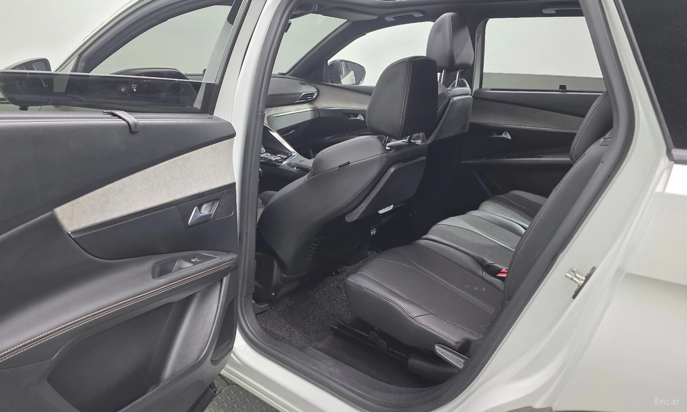 Peugeot 5008 2nd generation превью 11