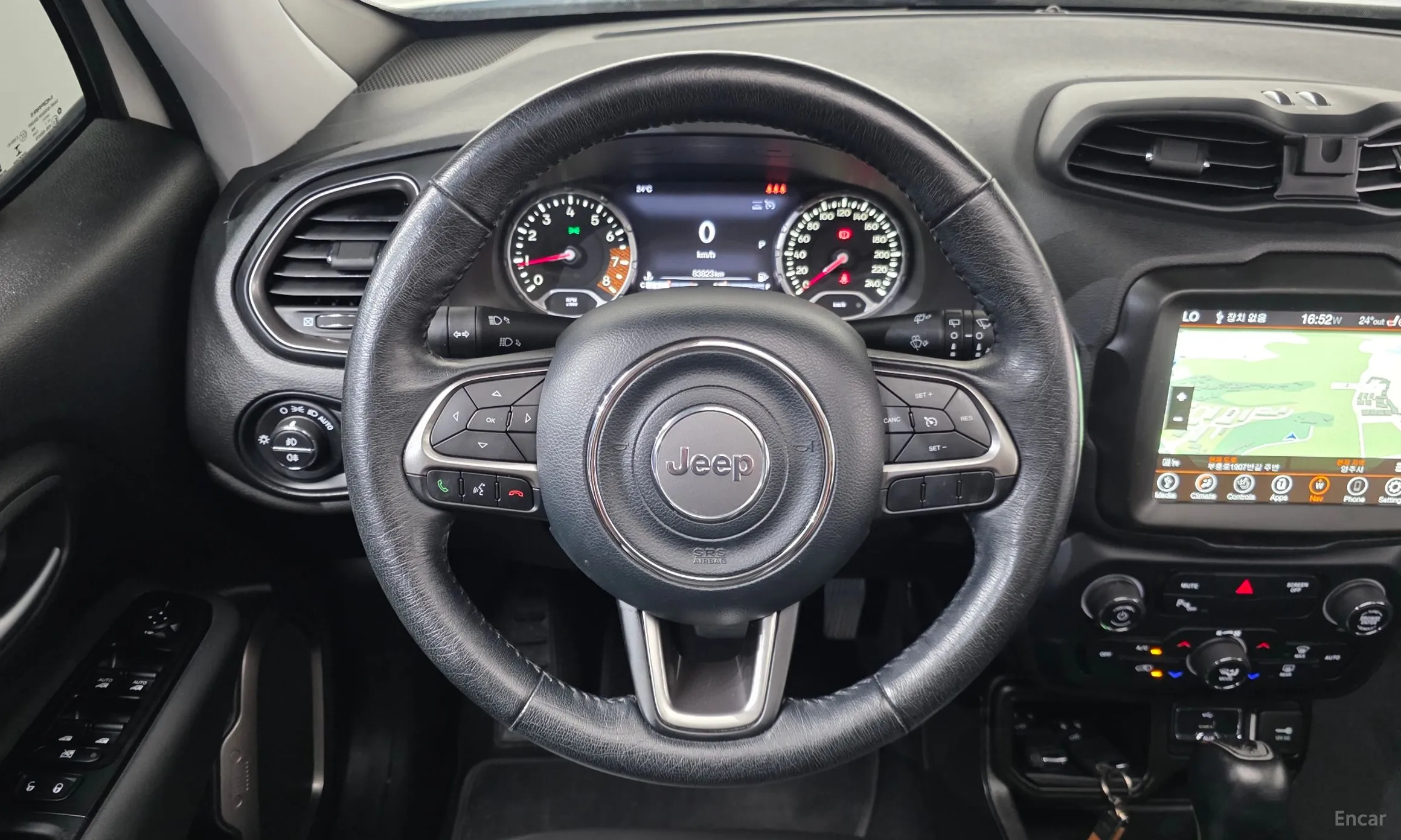 Jeep Renegade превью 13