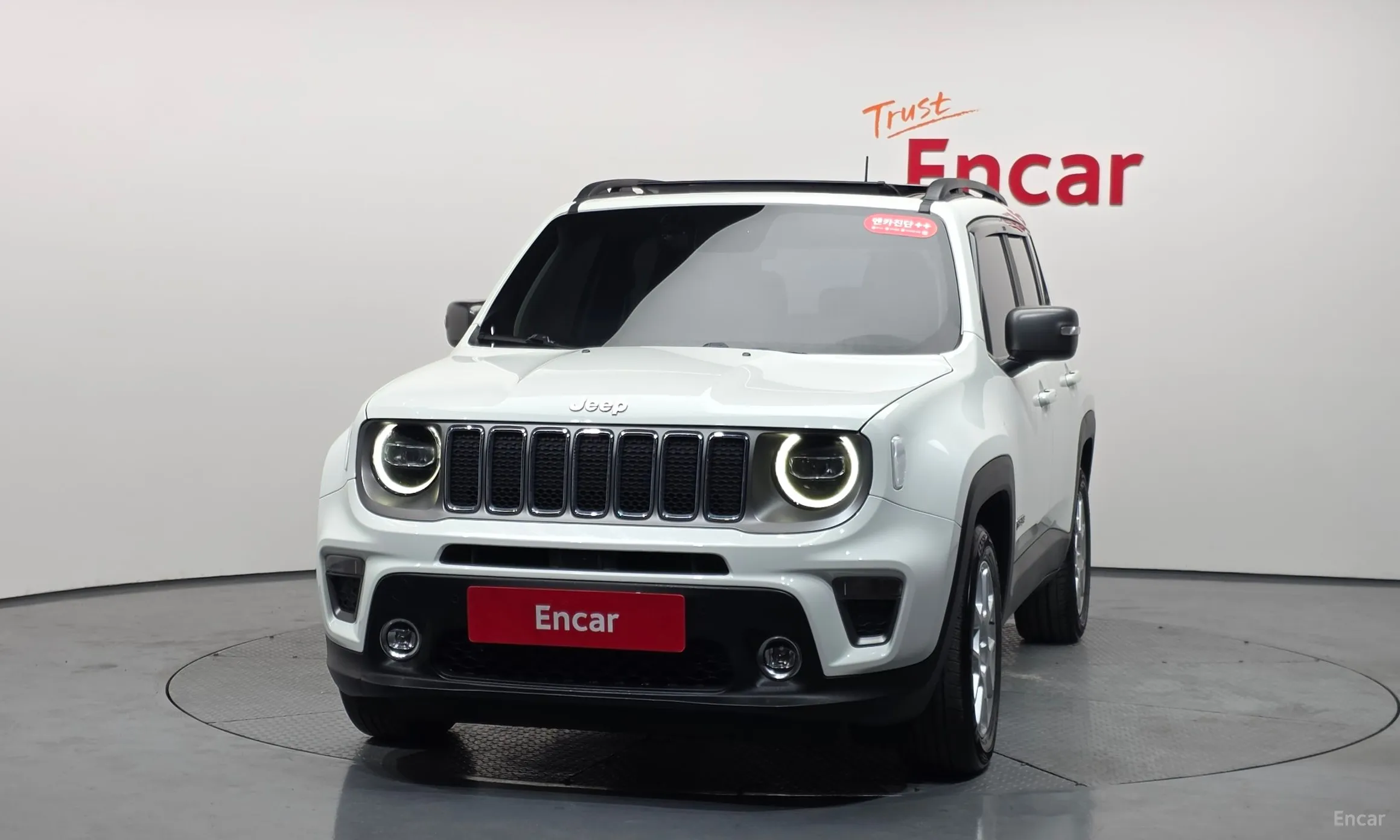 Jeep Renegade превью 3