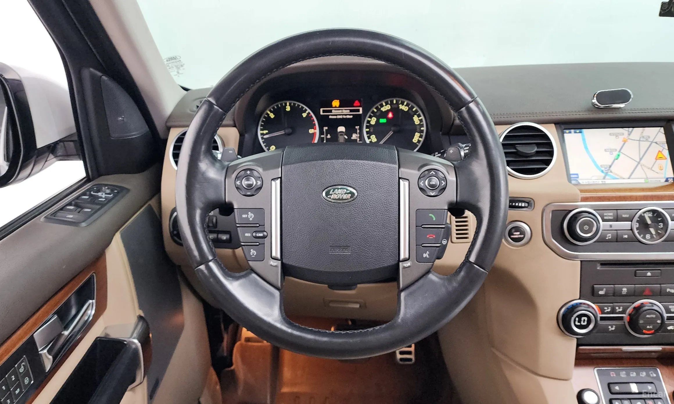 Land Rover Discovery 4 превью 14
