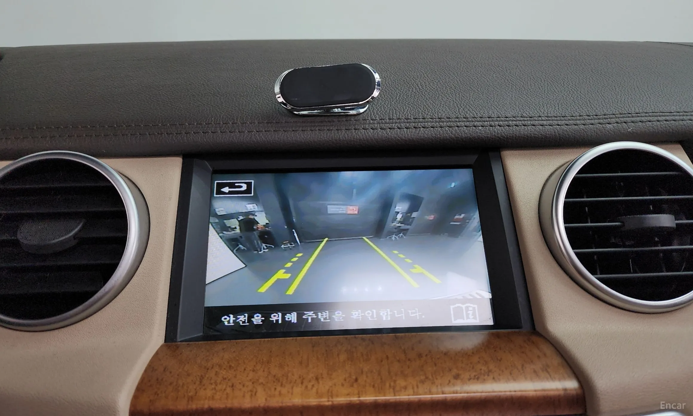 Land Rover Discovery 4 превью 15
