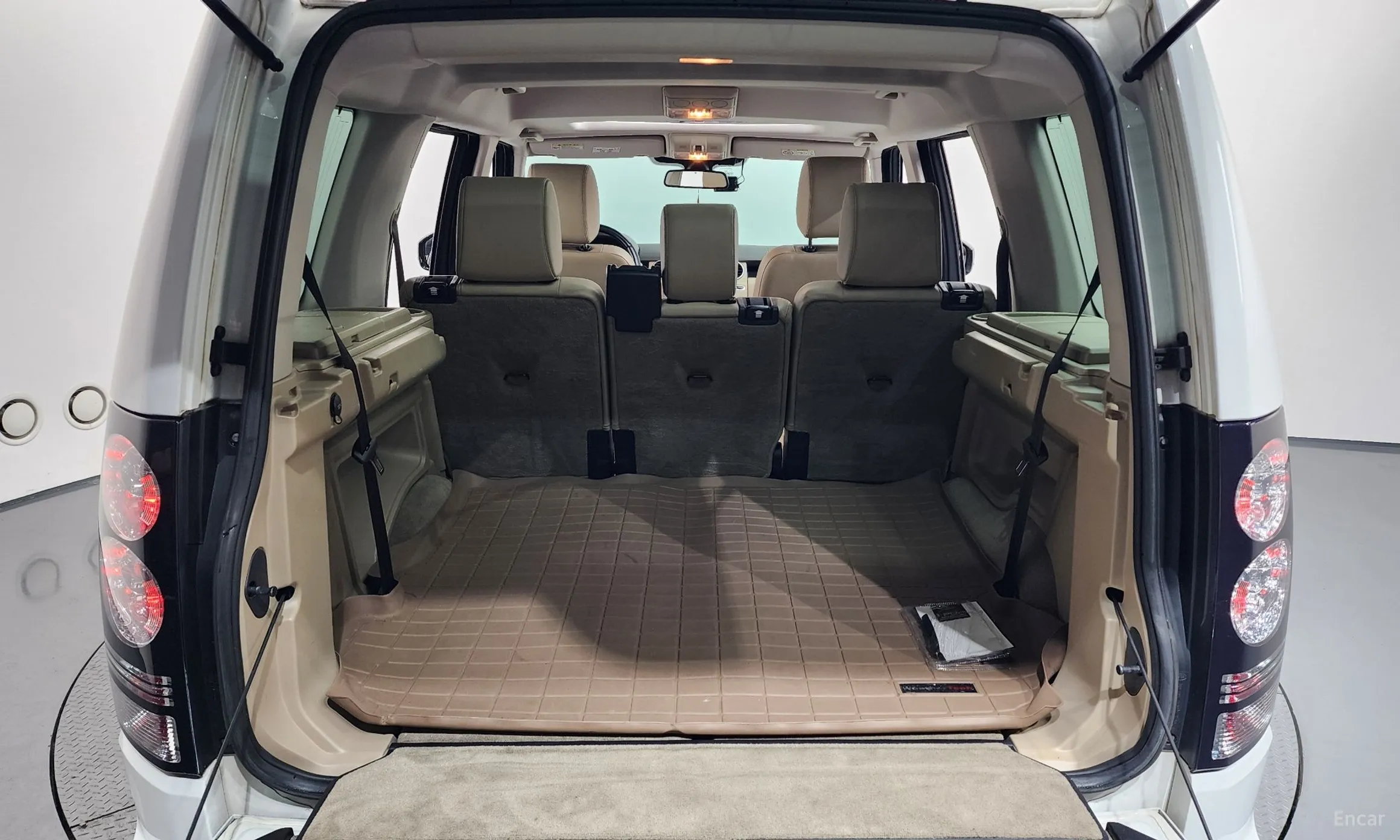 Land Rover Discovery 4 превью 19