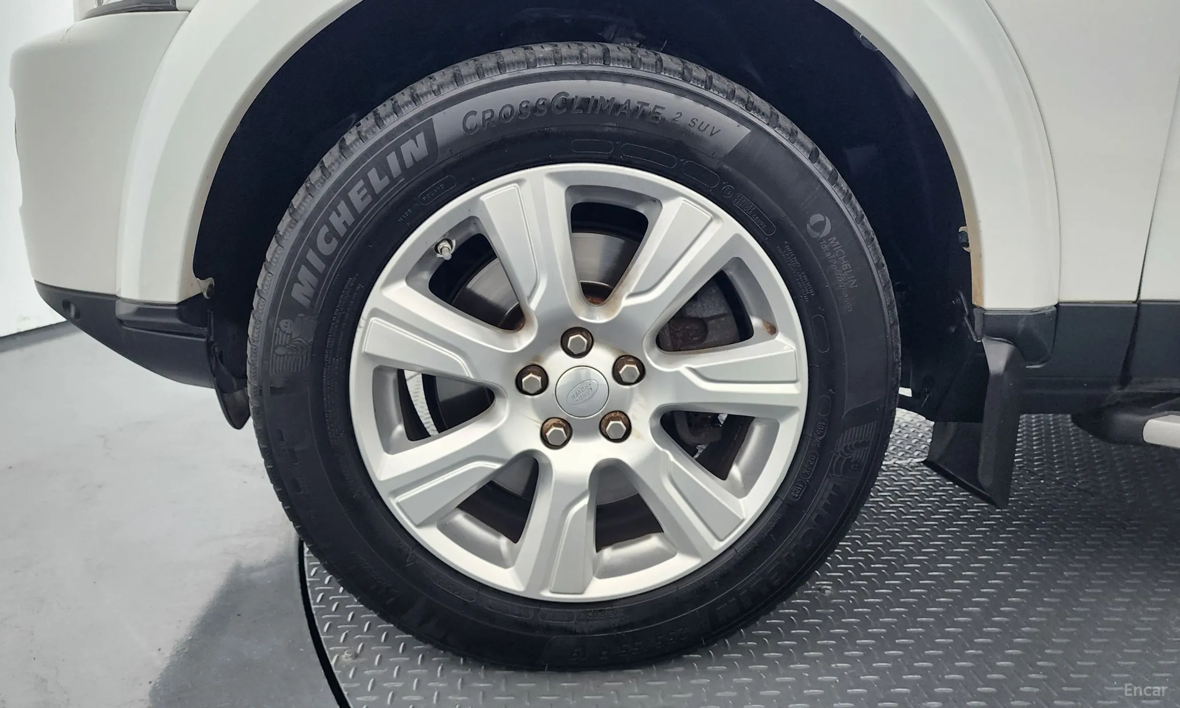 Land Rover Discovery 4 превью 5