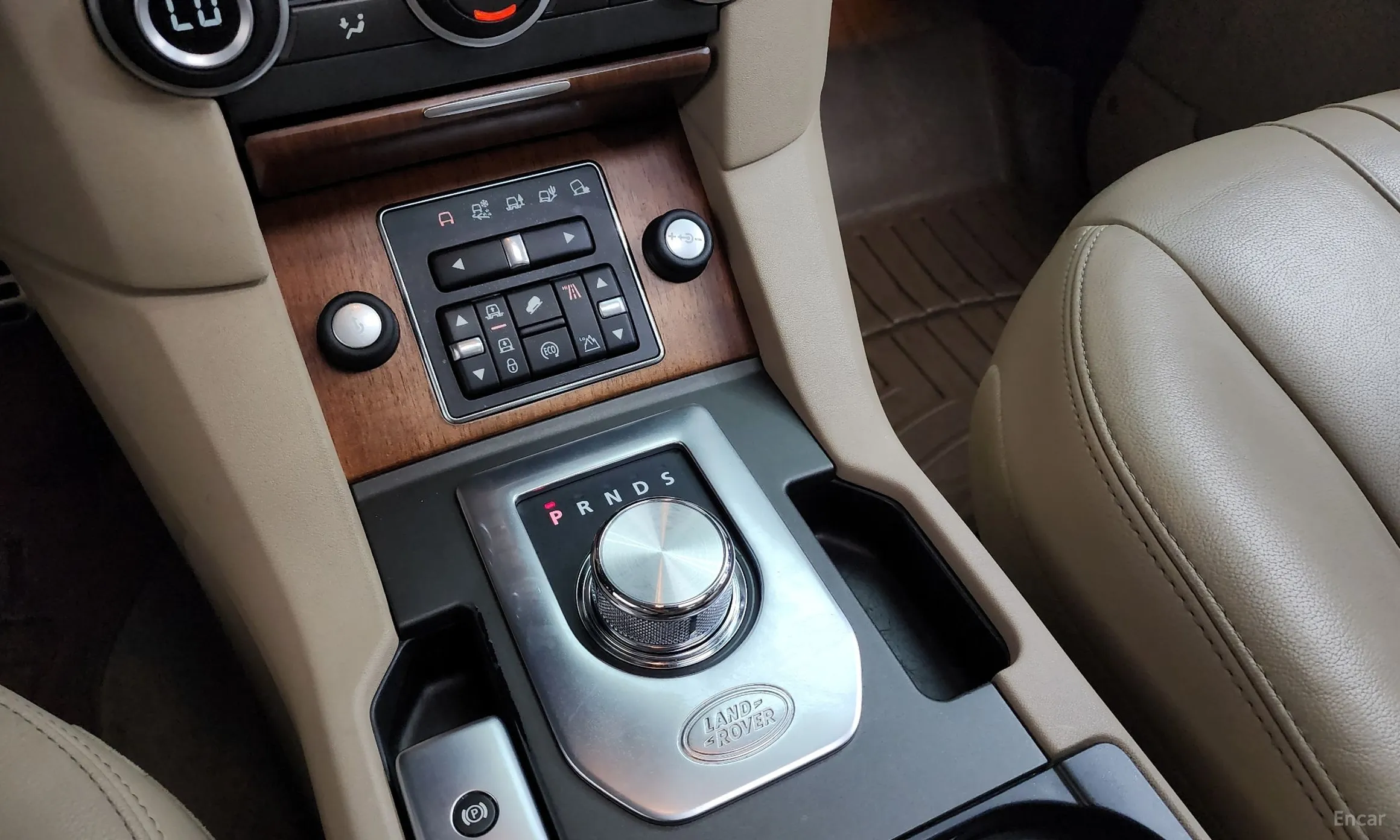 Land Rover Discovery 4 превью 9