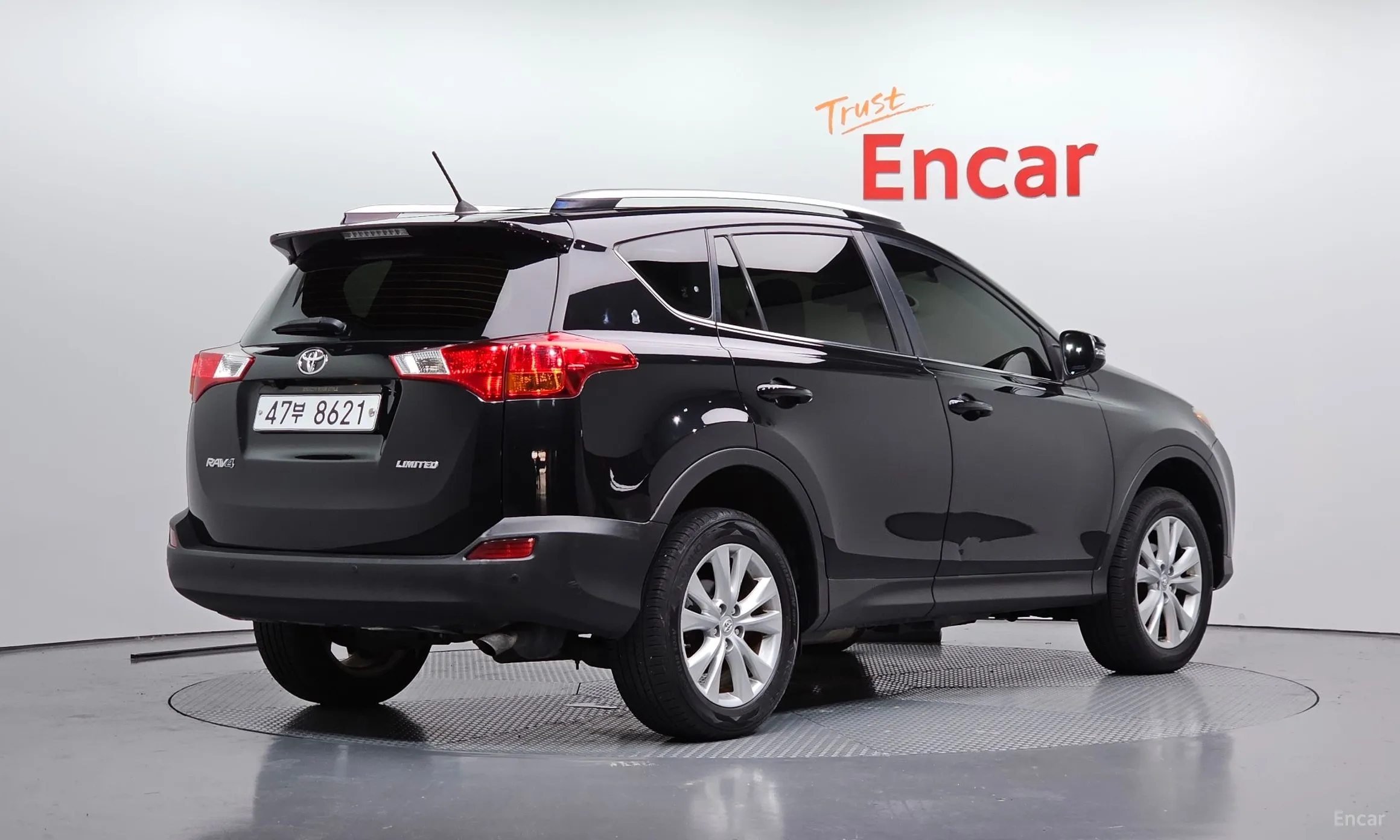 Toyota RAV4 превью 2