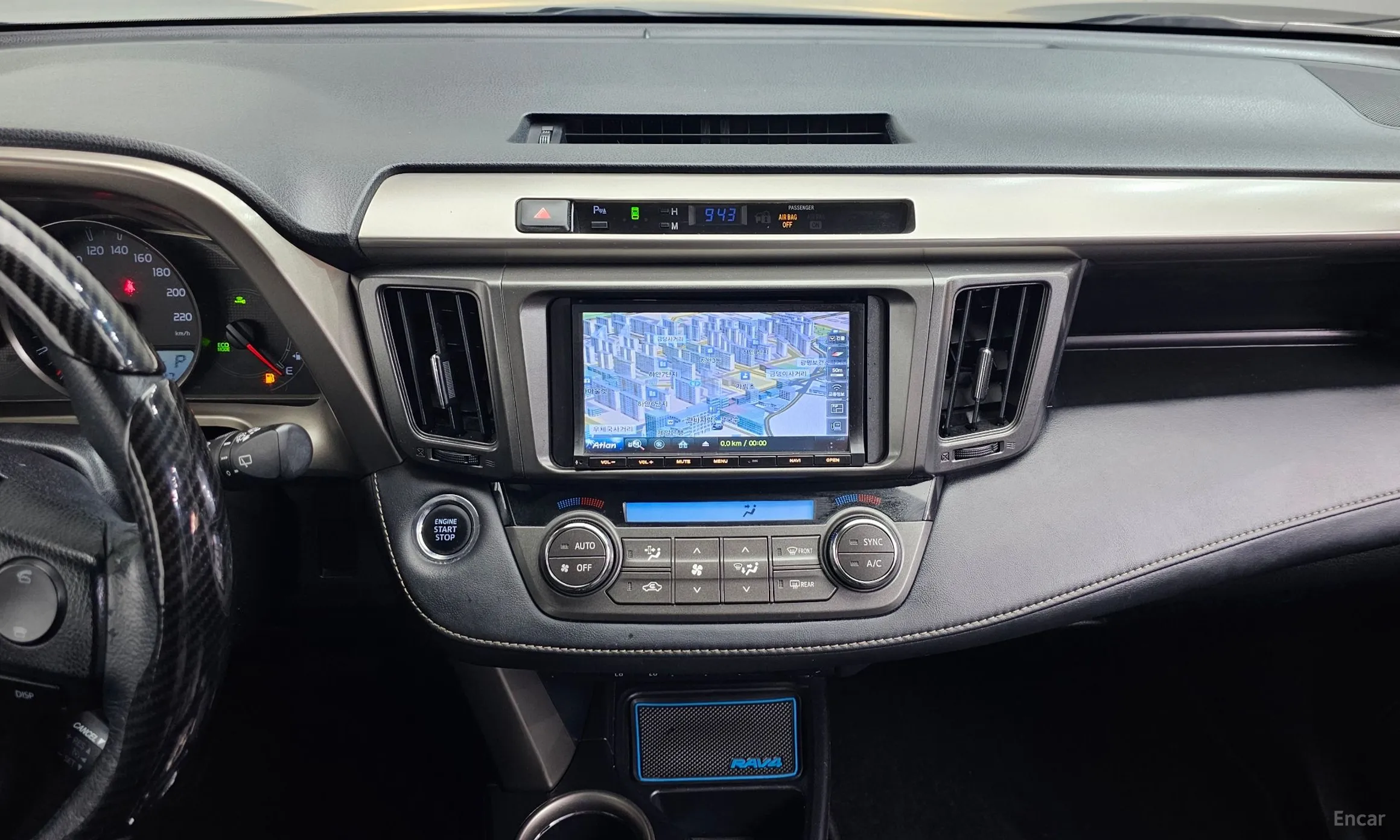 Toyota RAV4 превью 17