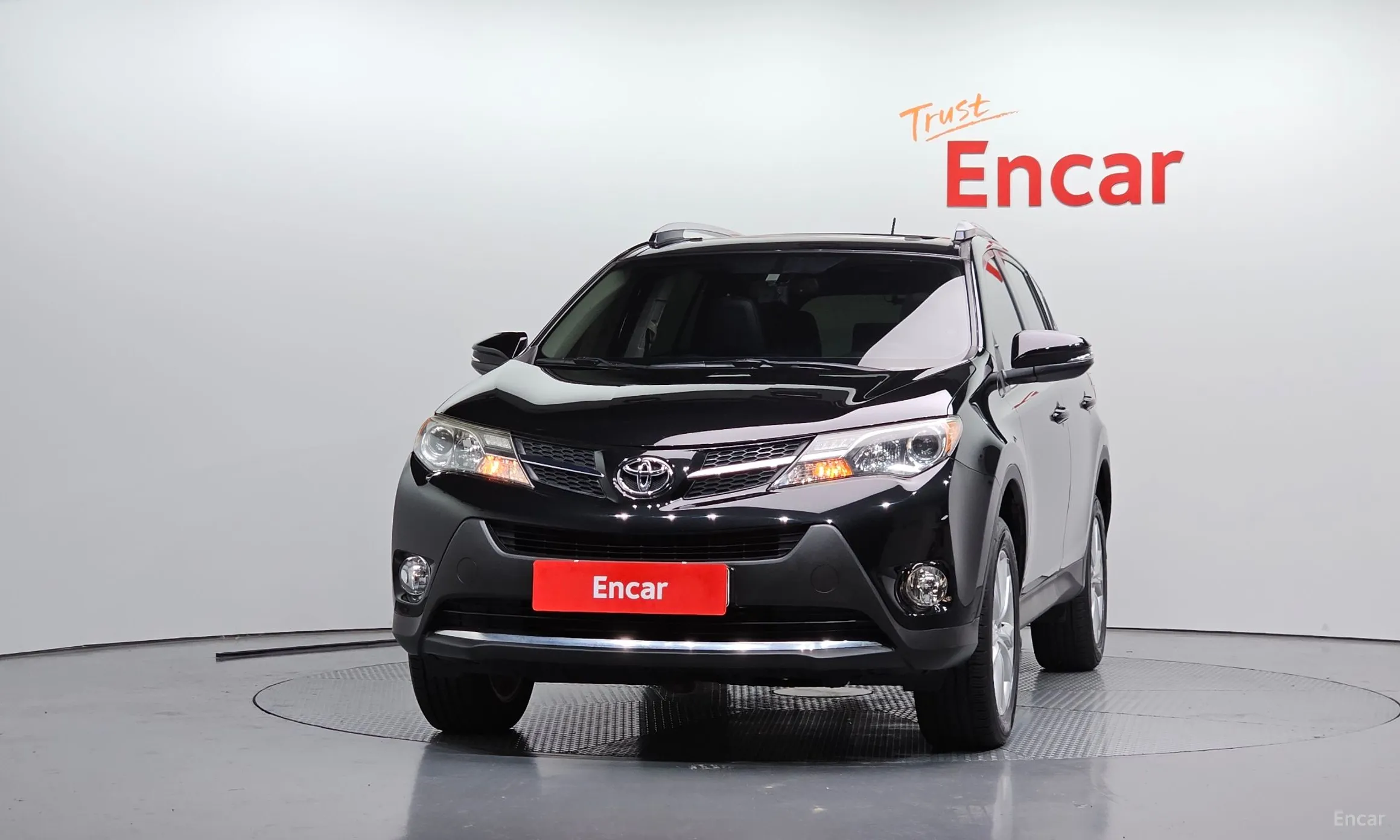 Toyota RAV4 превью 3