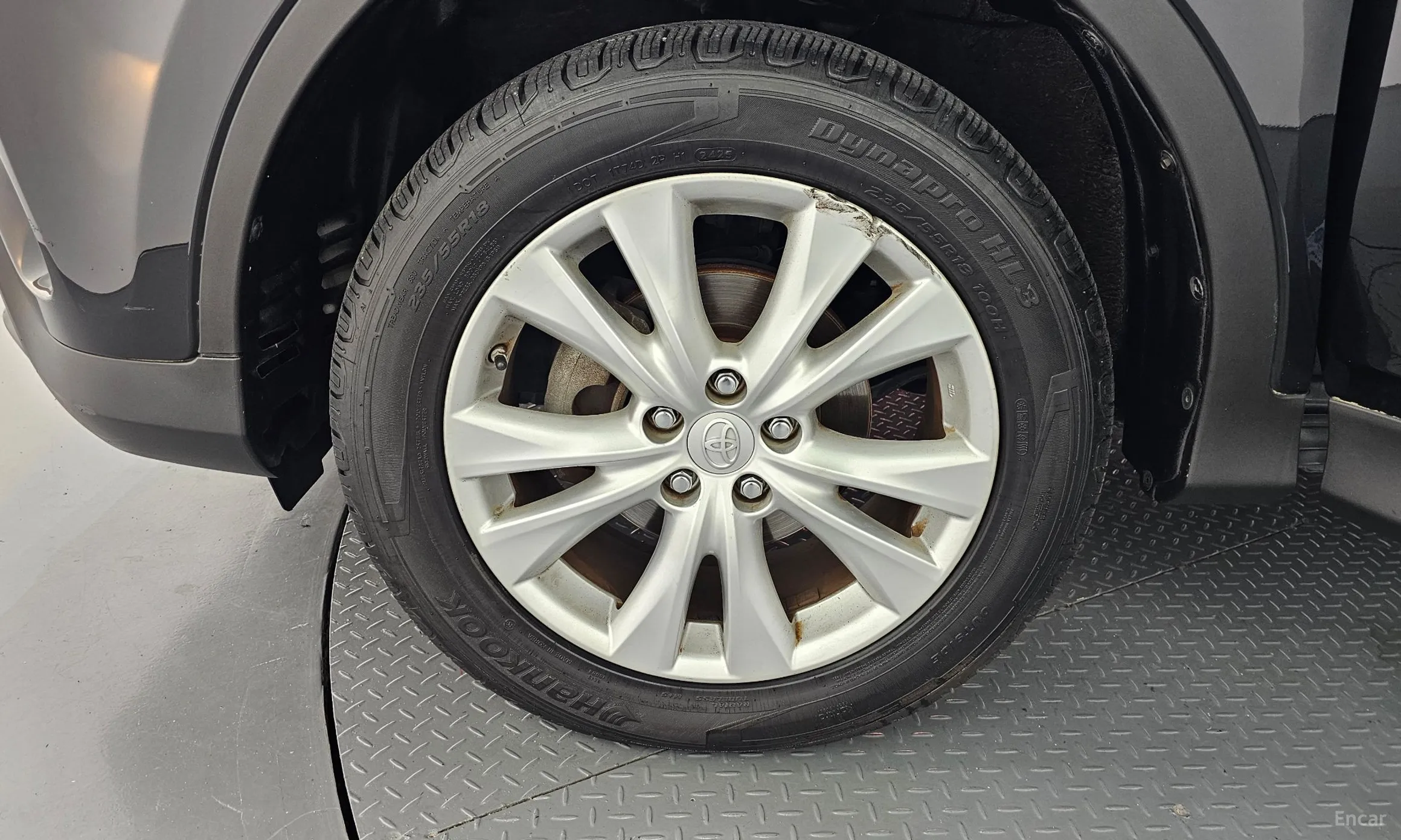 Toyota RAV4 превью 5