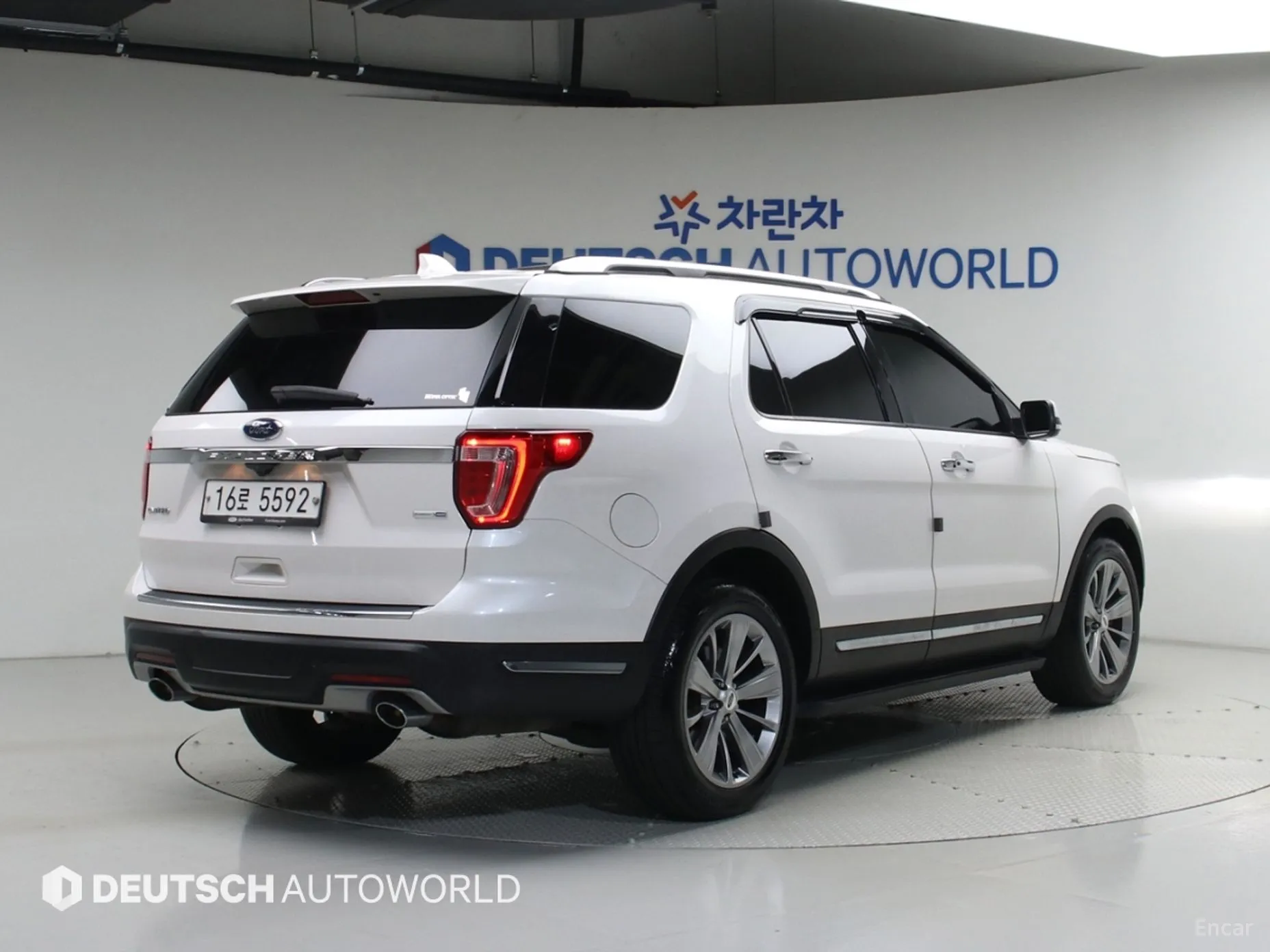 Ford Explorer превью 2