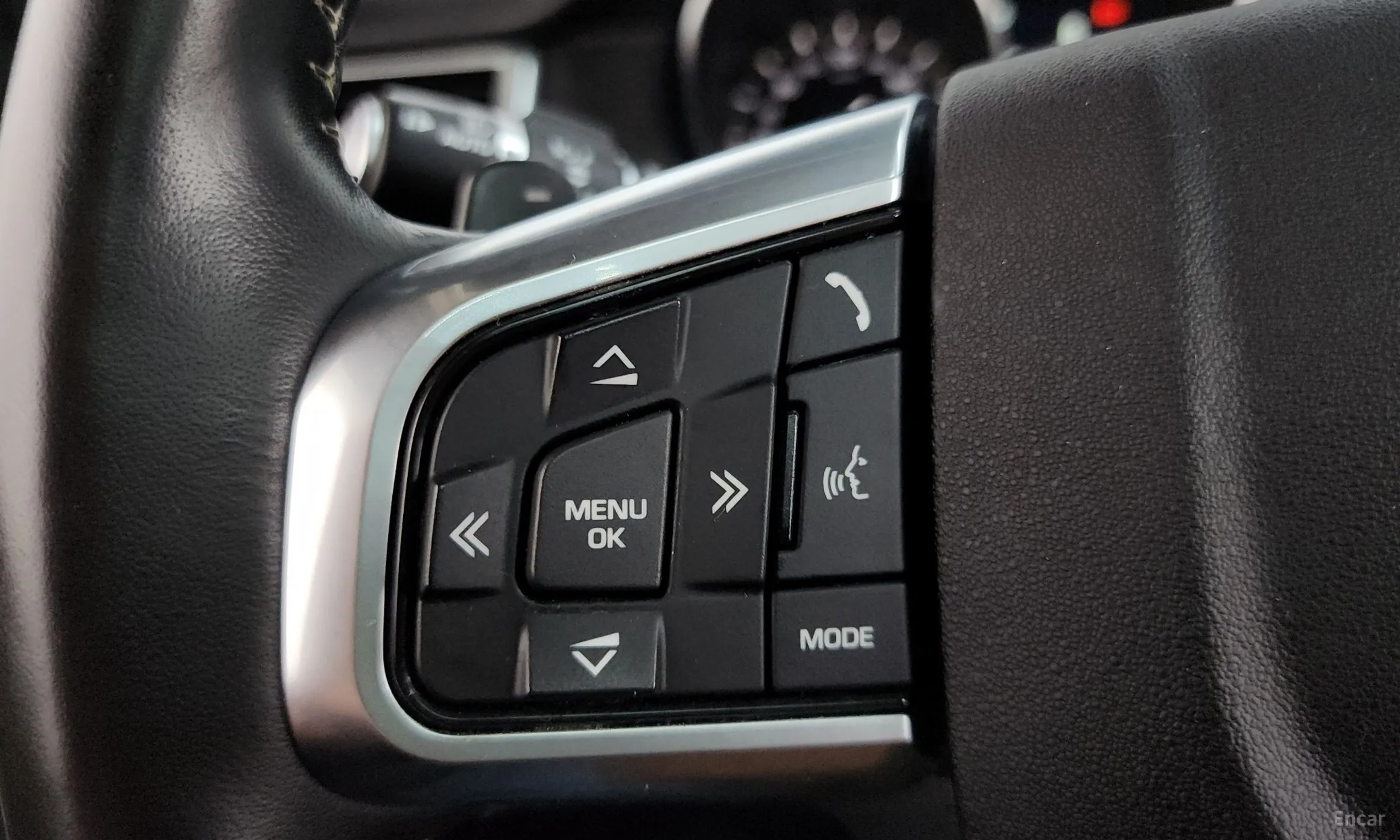 Land Rover Discovery Sports превью 16