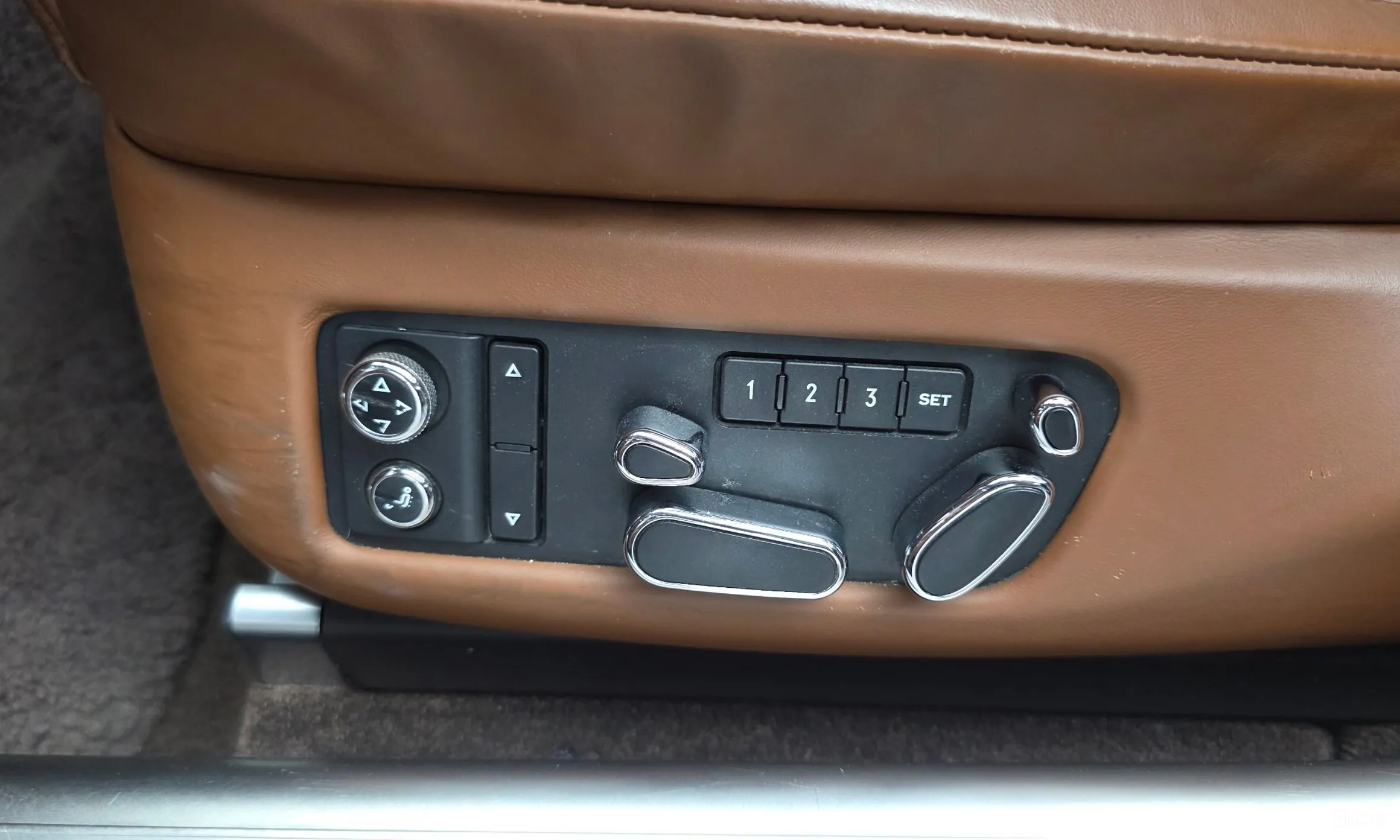 Bentley Flying Spur 2nd Generation превью 18
