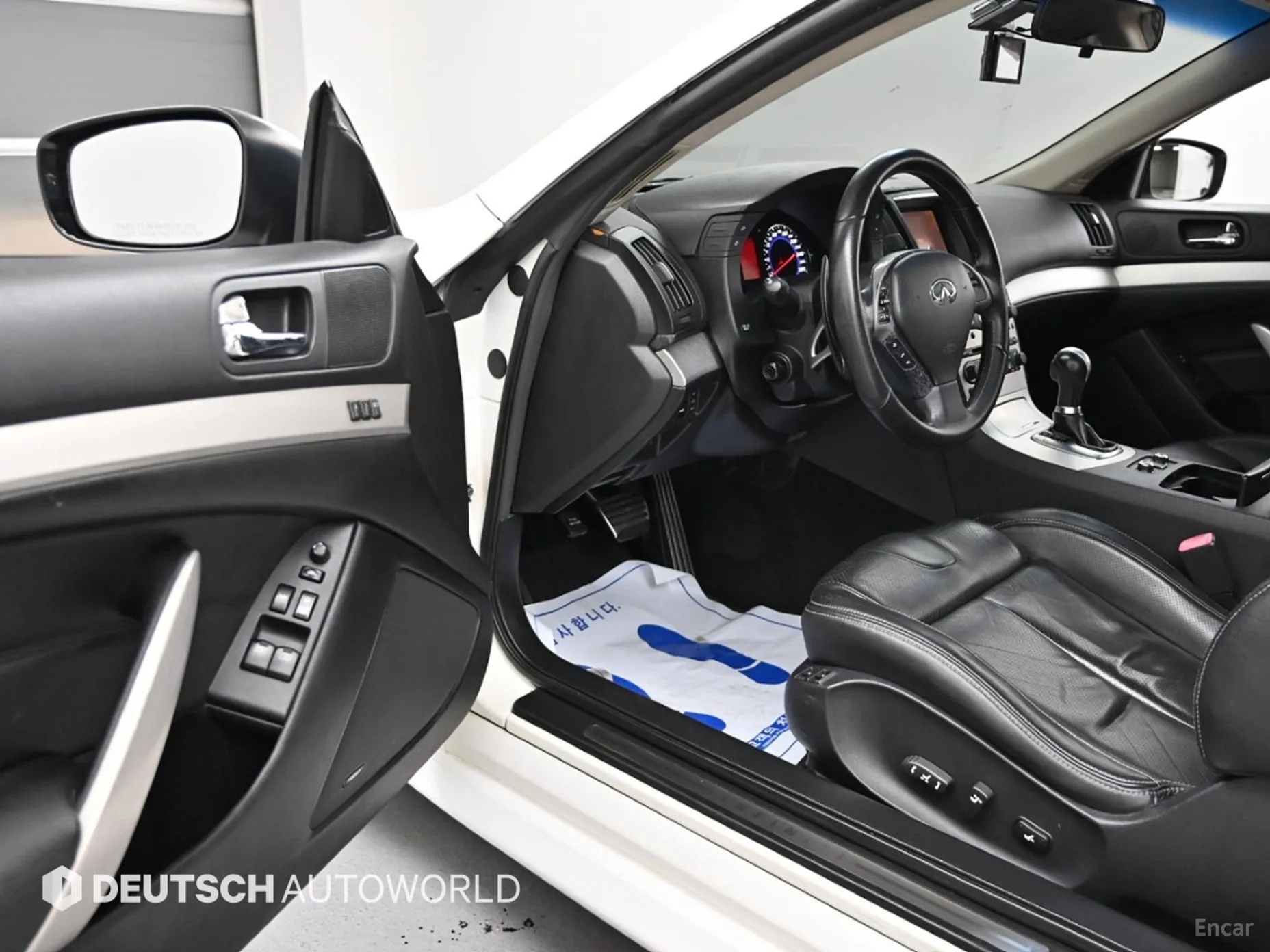 Infiniti G37 превью 11