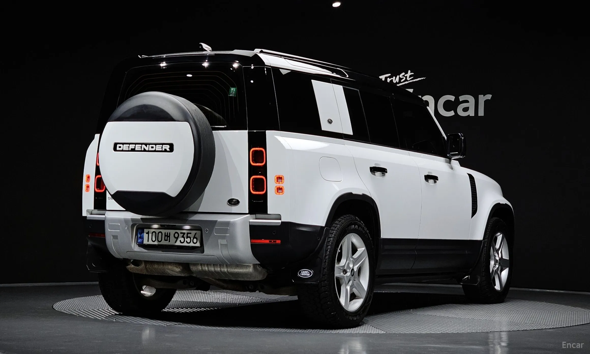 Land Rover Defender (L663)