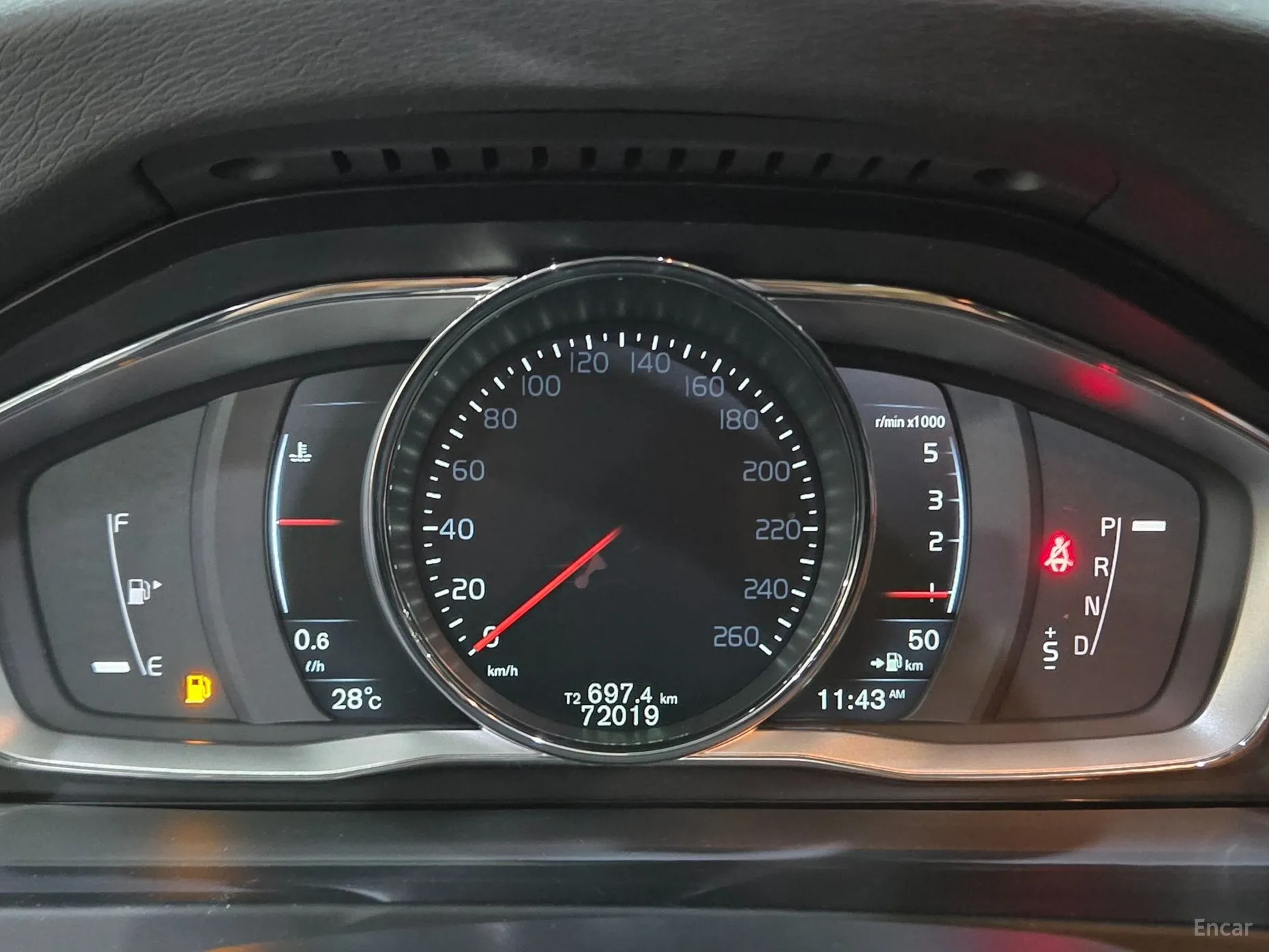 Volvo S60 превью 10