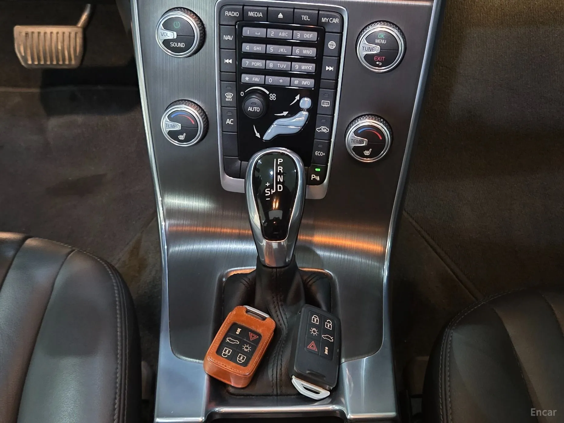 Volvo S60 превью 13