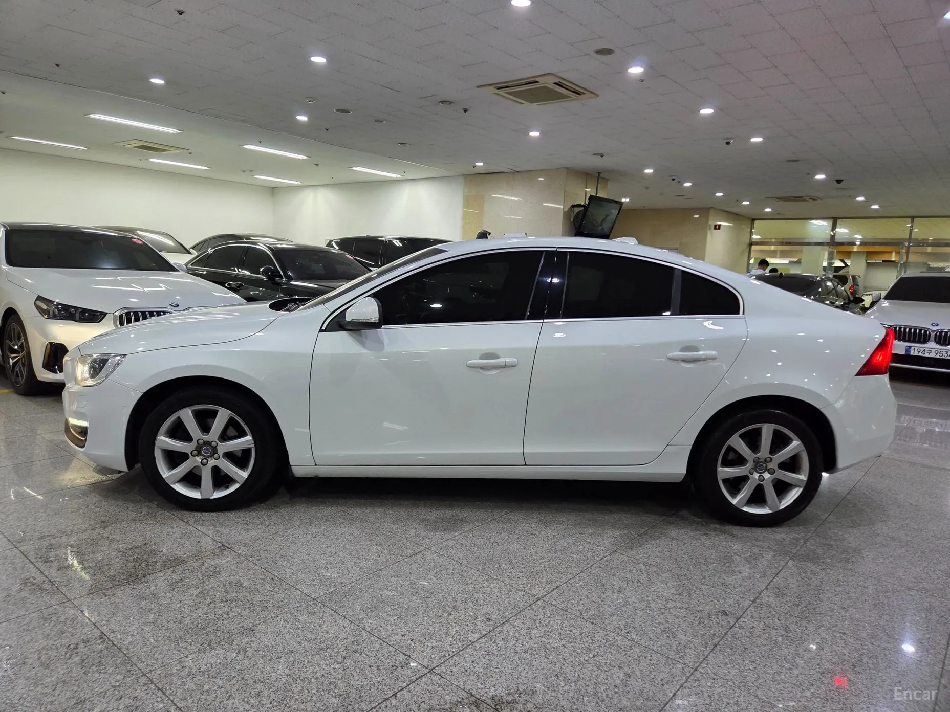 Volvo S60 превью 3