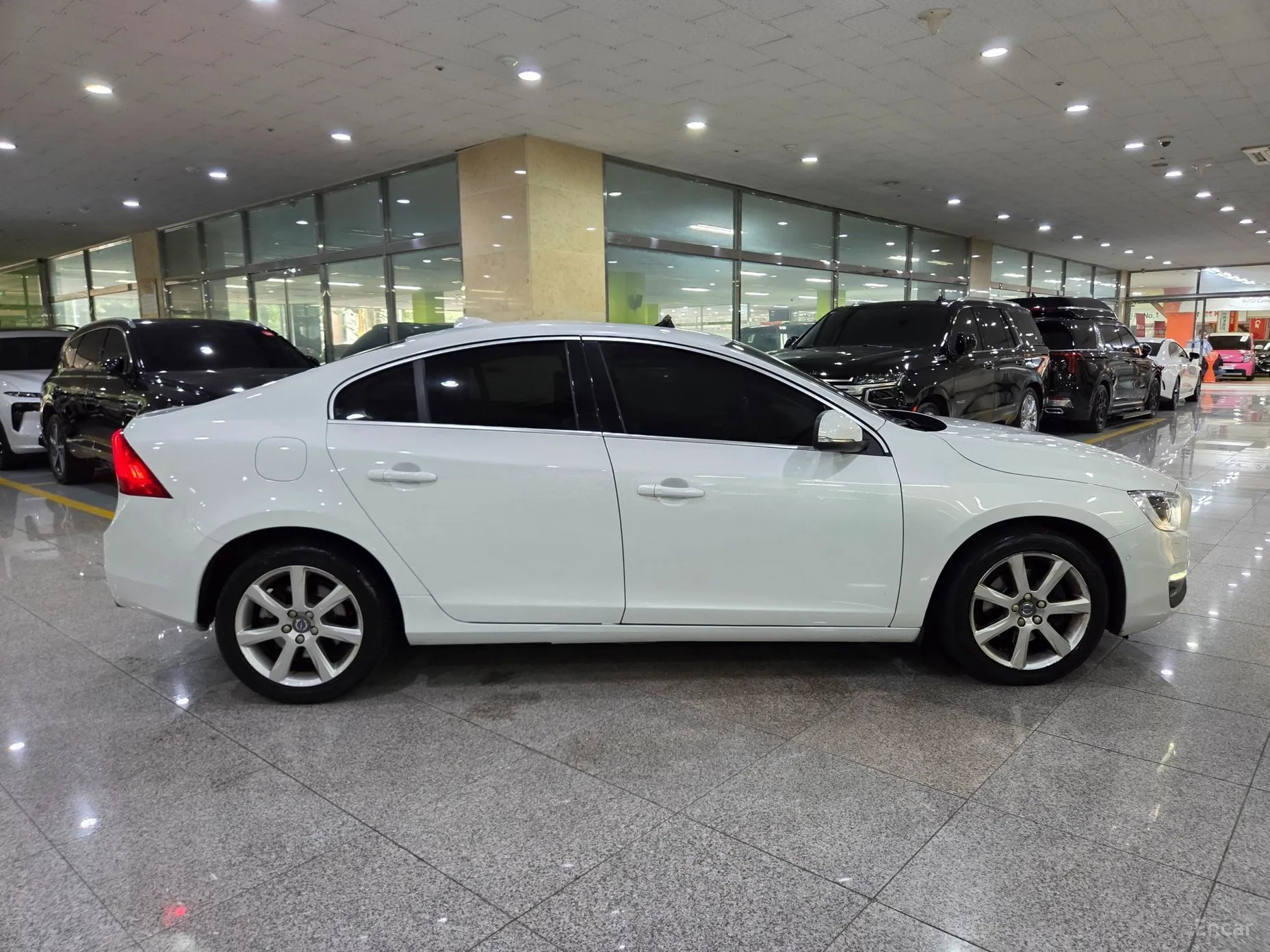 Volvo S60 превью 5