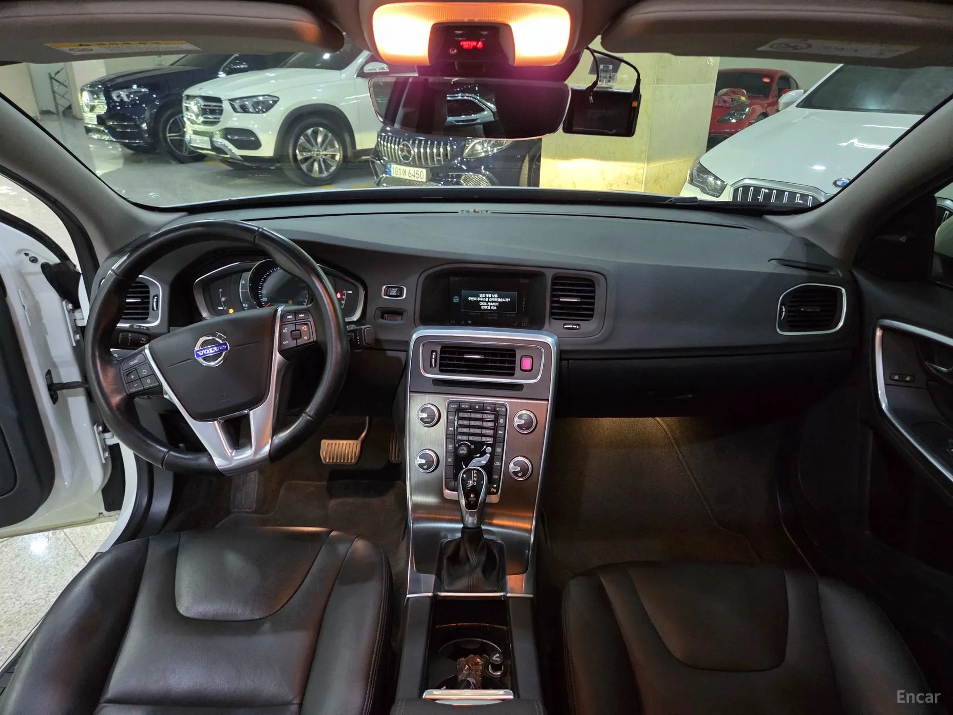 Volvo S60 превью 8
