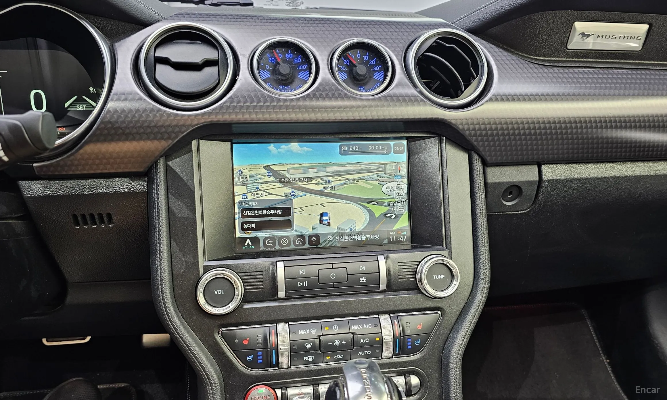 Ford Mustang превью 14