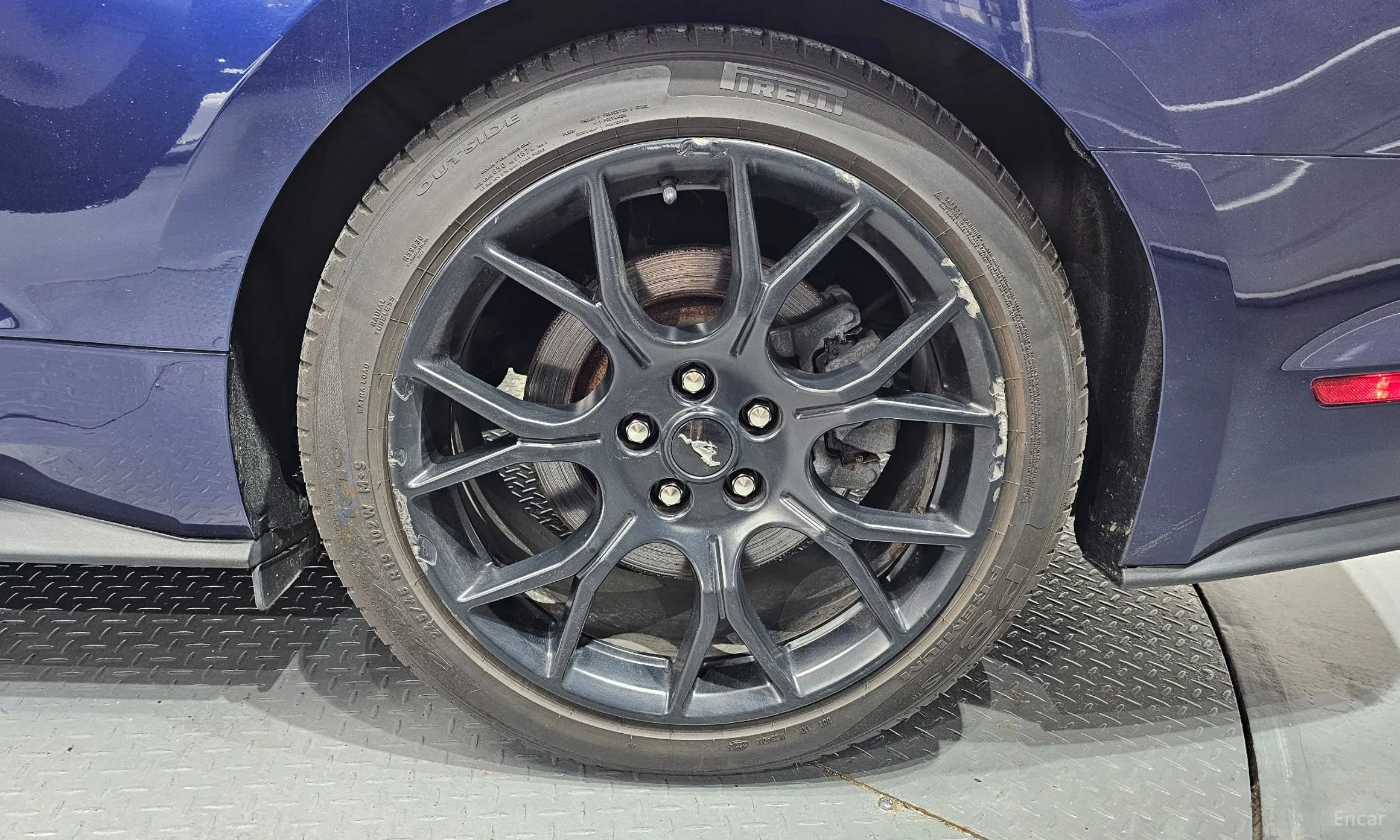 Ford Mustang превью 5