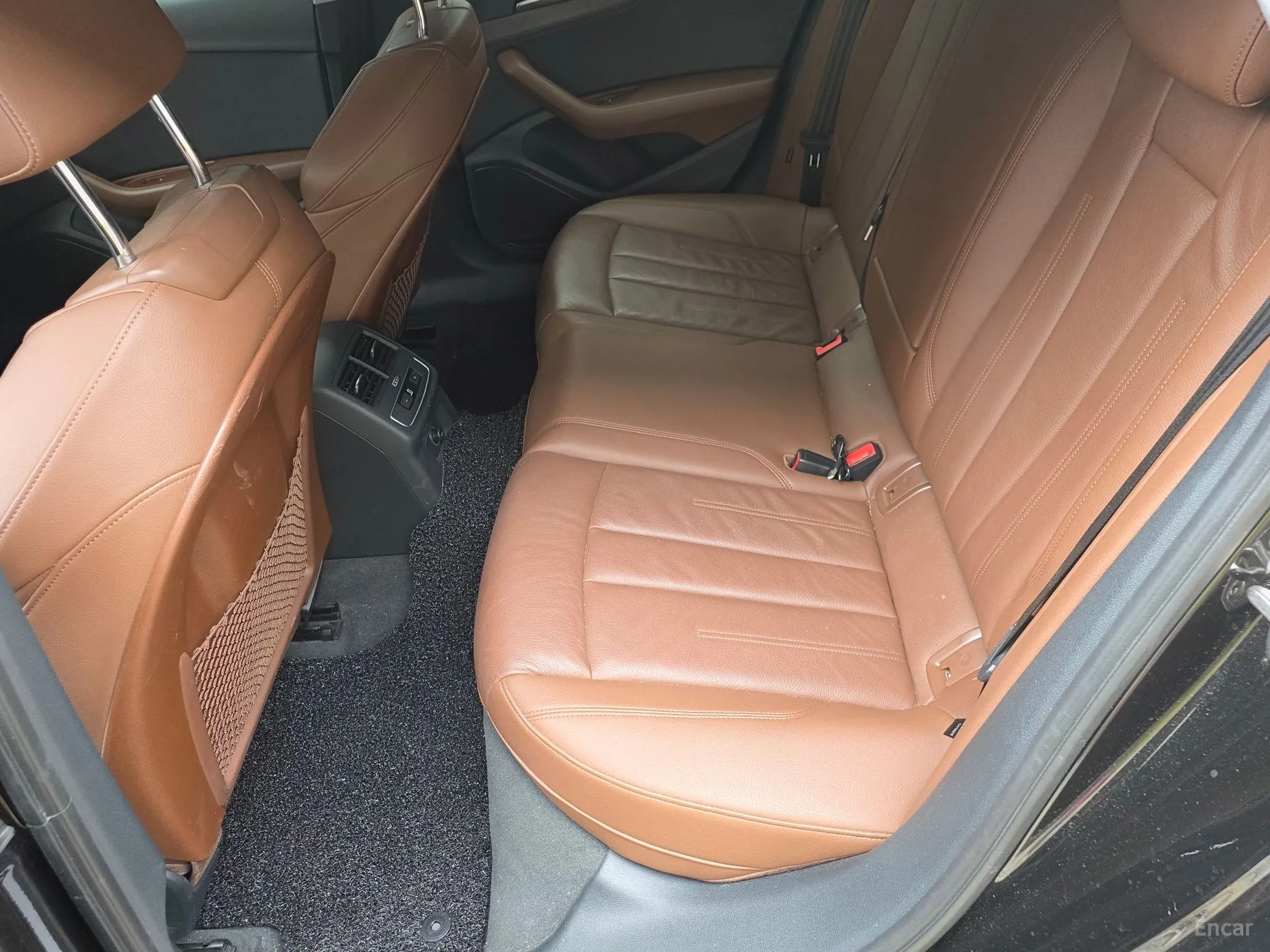 Audi A4 (B9) превью 8