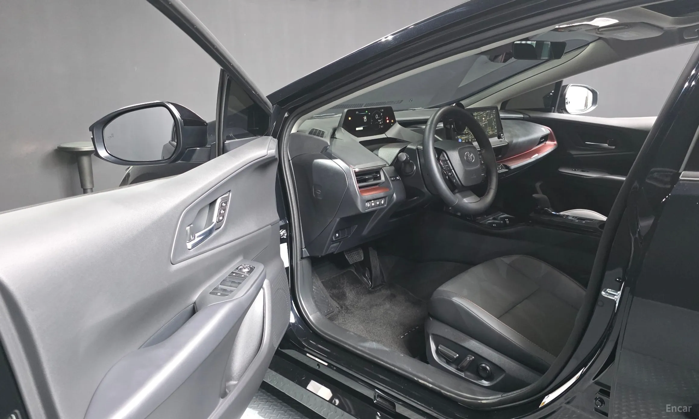 Toyota Prius 5th Generation превью 10