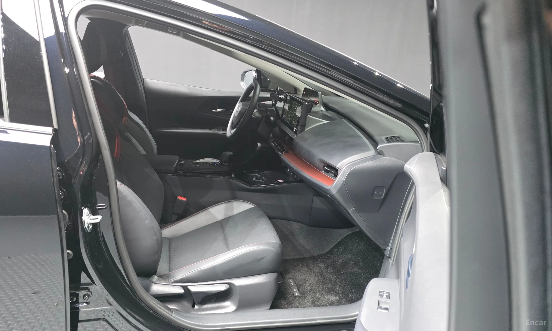 Toyota Prius 5th Generation превью 11