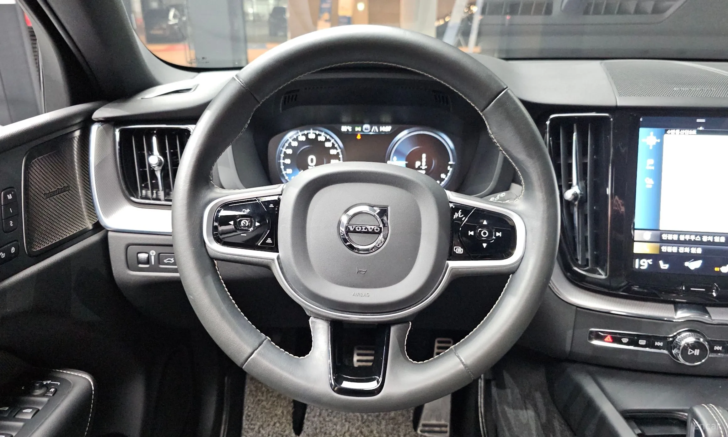 Volvo XC60 Gen 2 превью 13