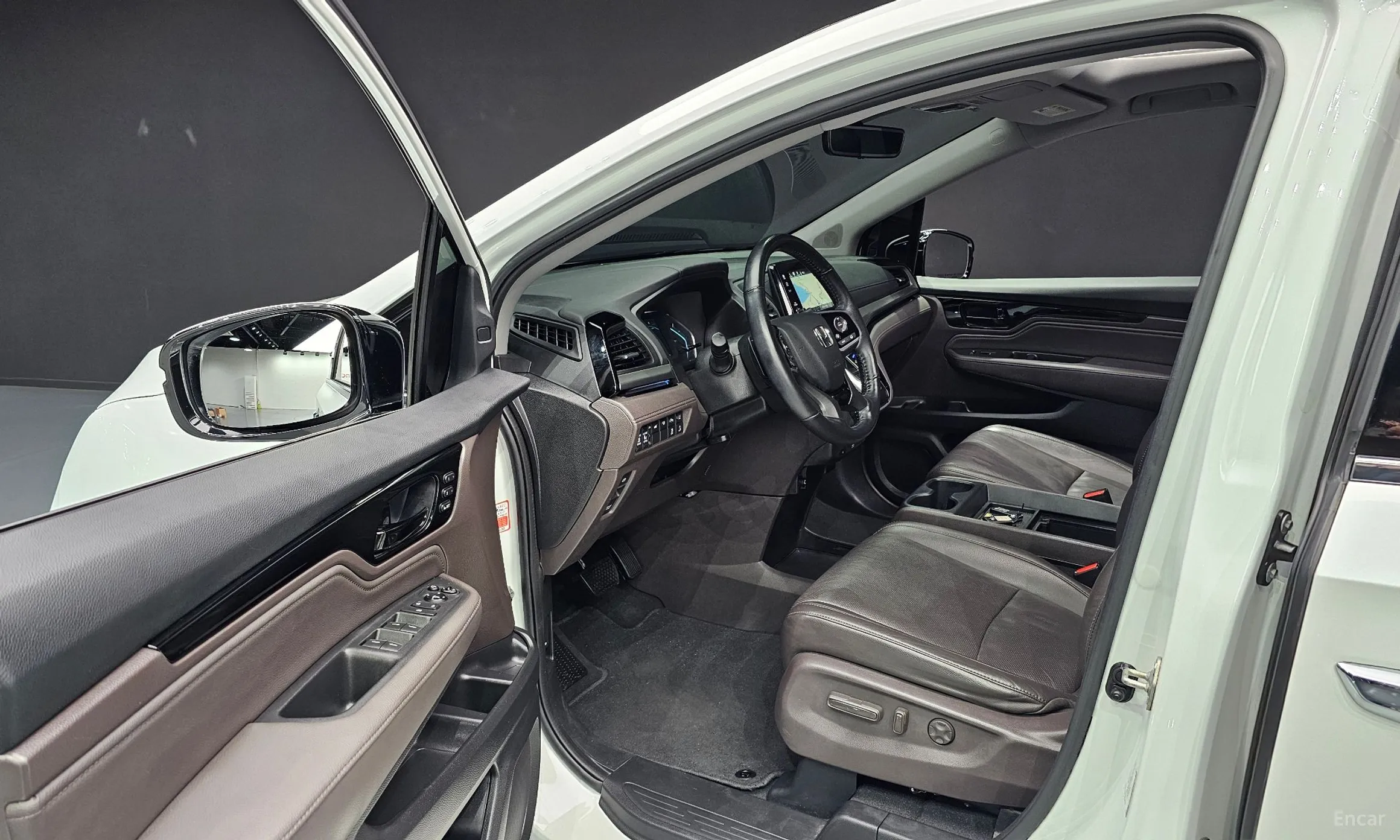 Honda Odyssey превью 10