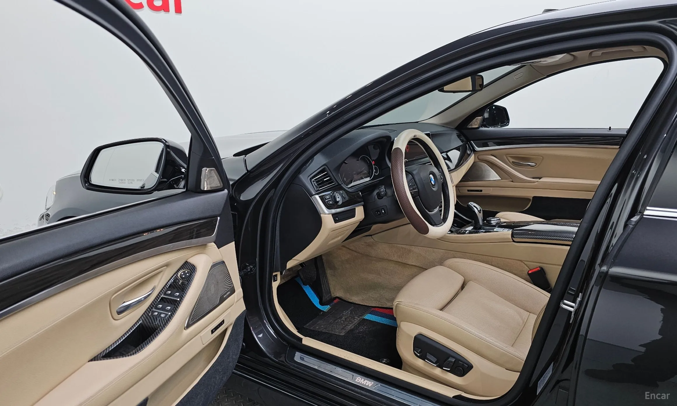 BMW 5 Series (F10) превью 10