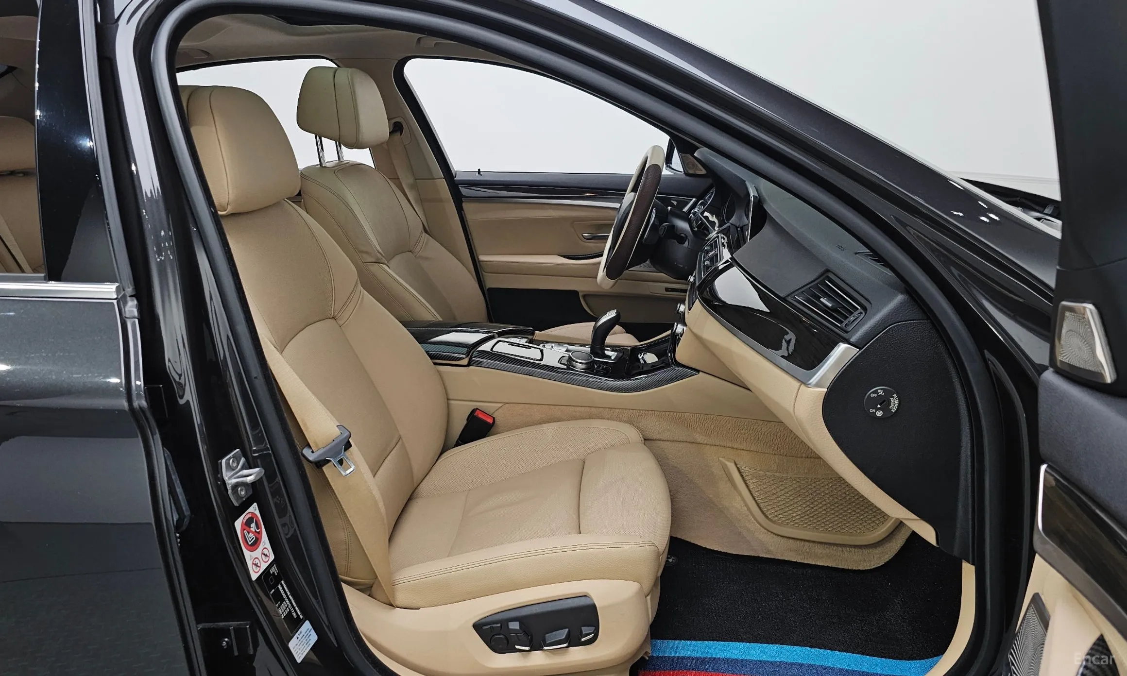 BMW 5 Series (F10) превью 11