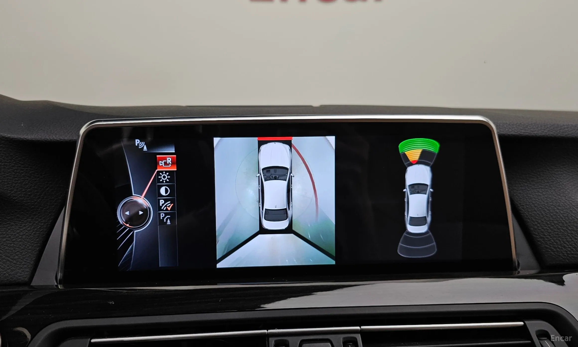 BMW 5 Series (F10) превью 17