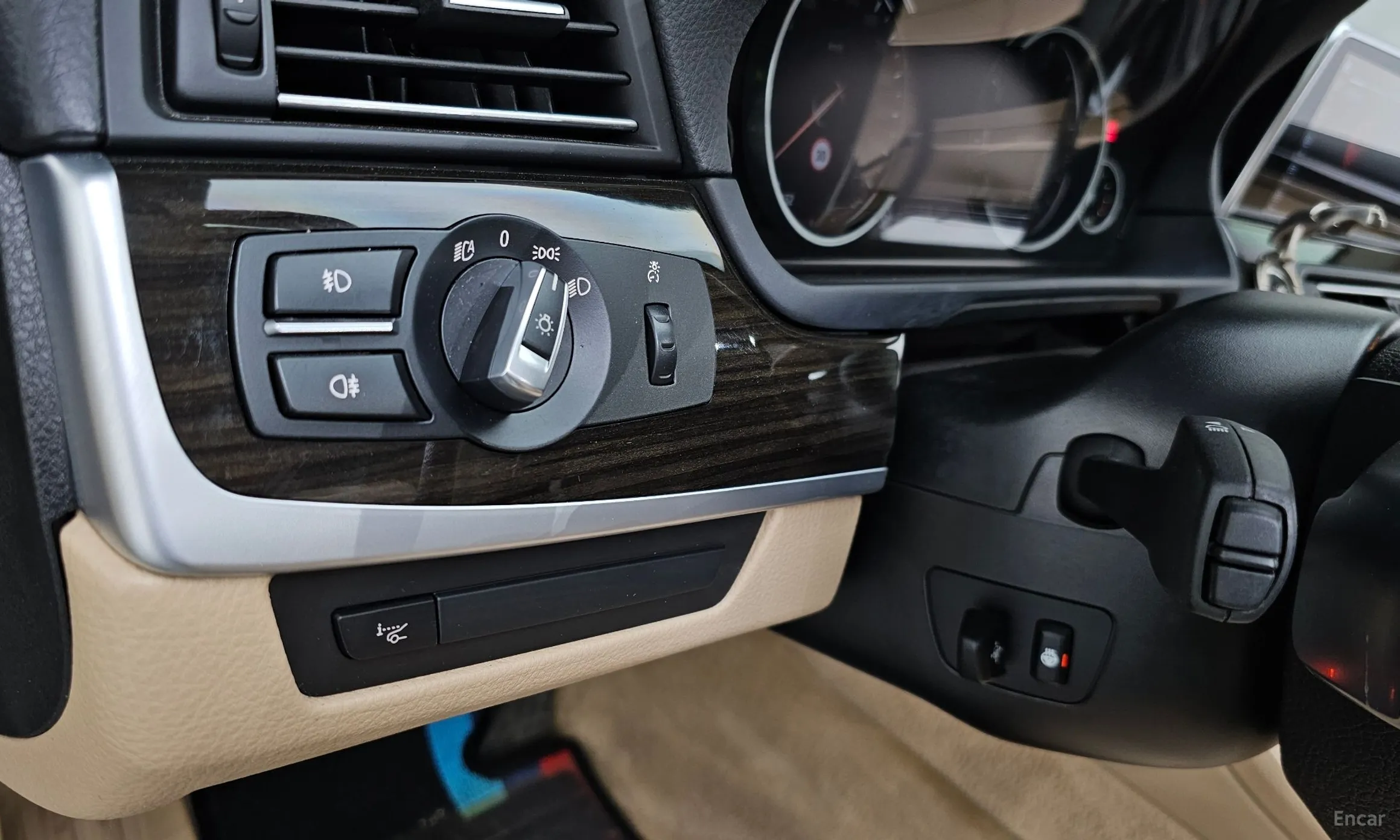 BMW 5 Series (F10) превью 20