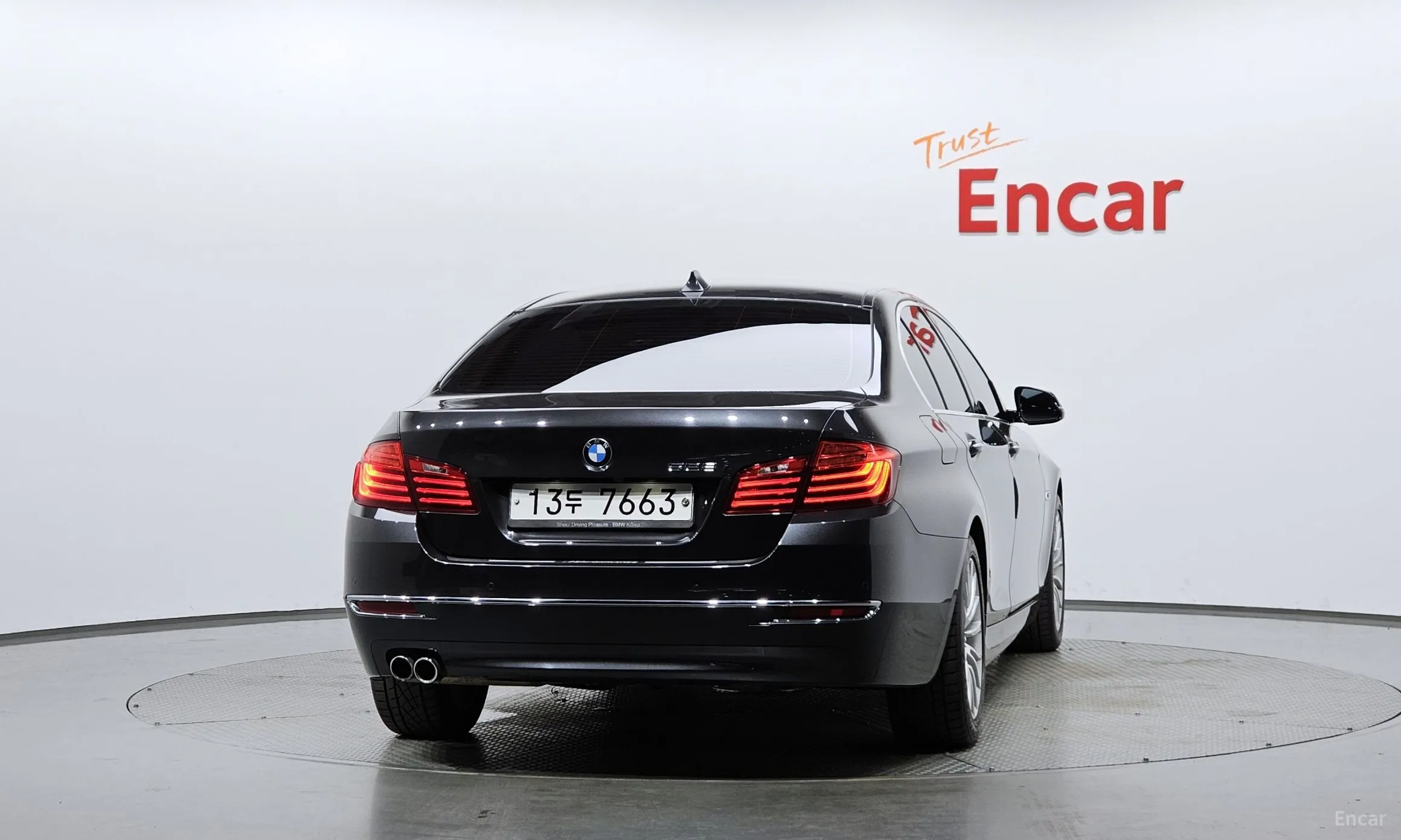 BMW 5 Series (F10) превью 4