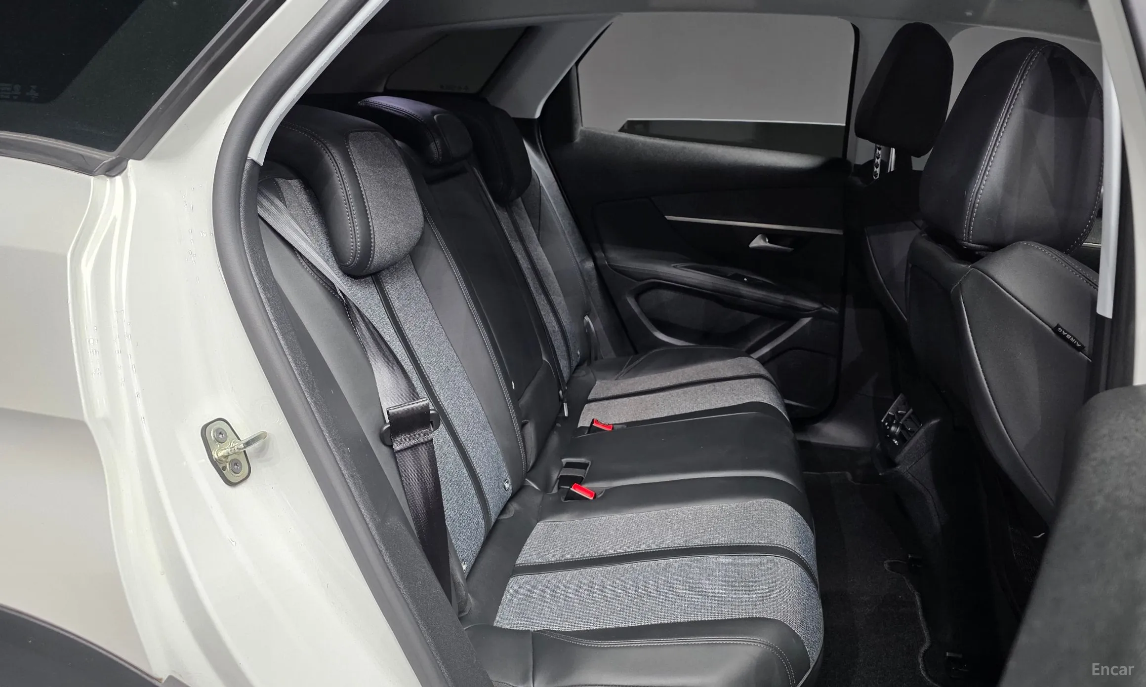 Peugeot 3008 2nd generation превью 12