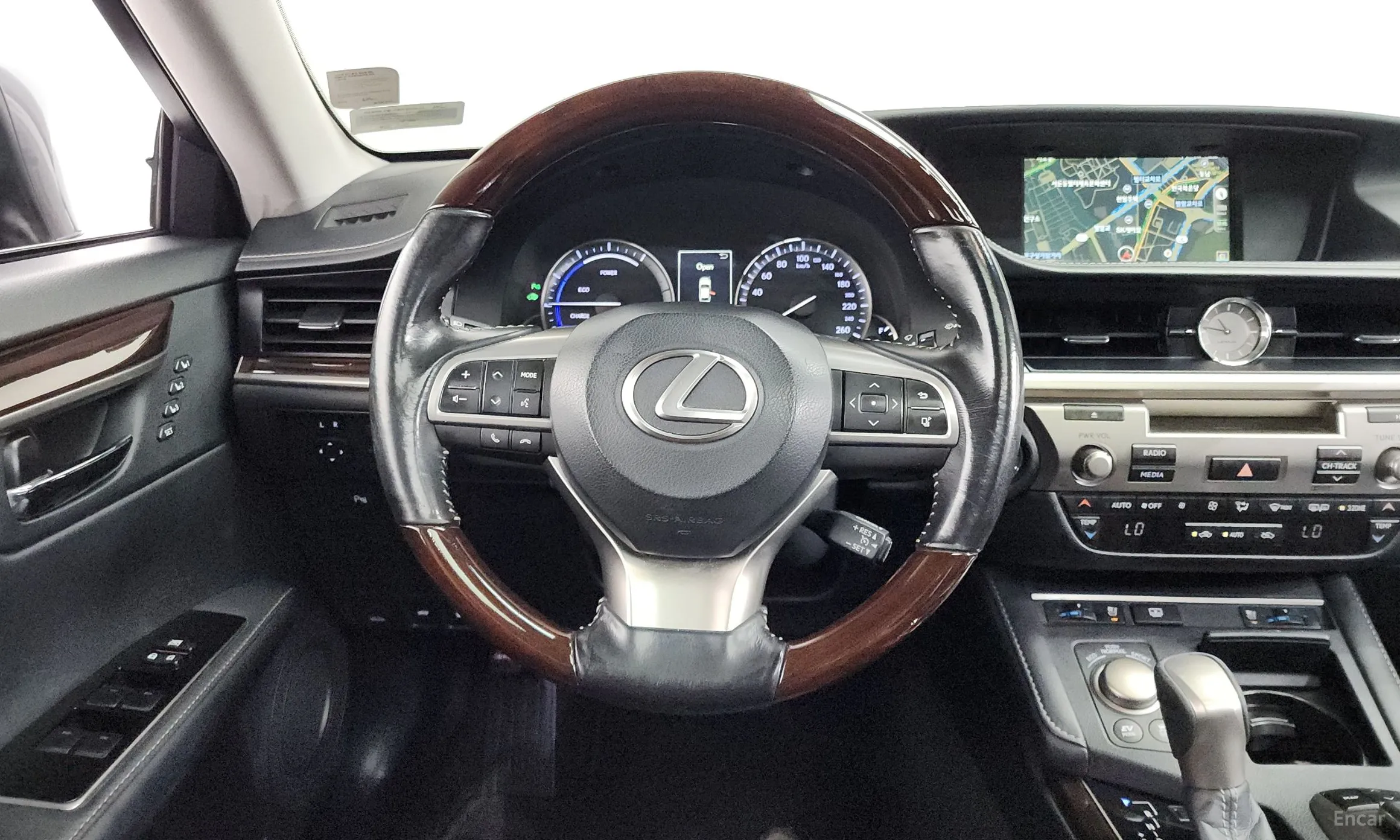 Lexus New ES300h превью 13