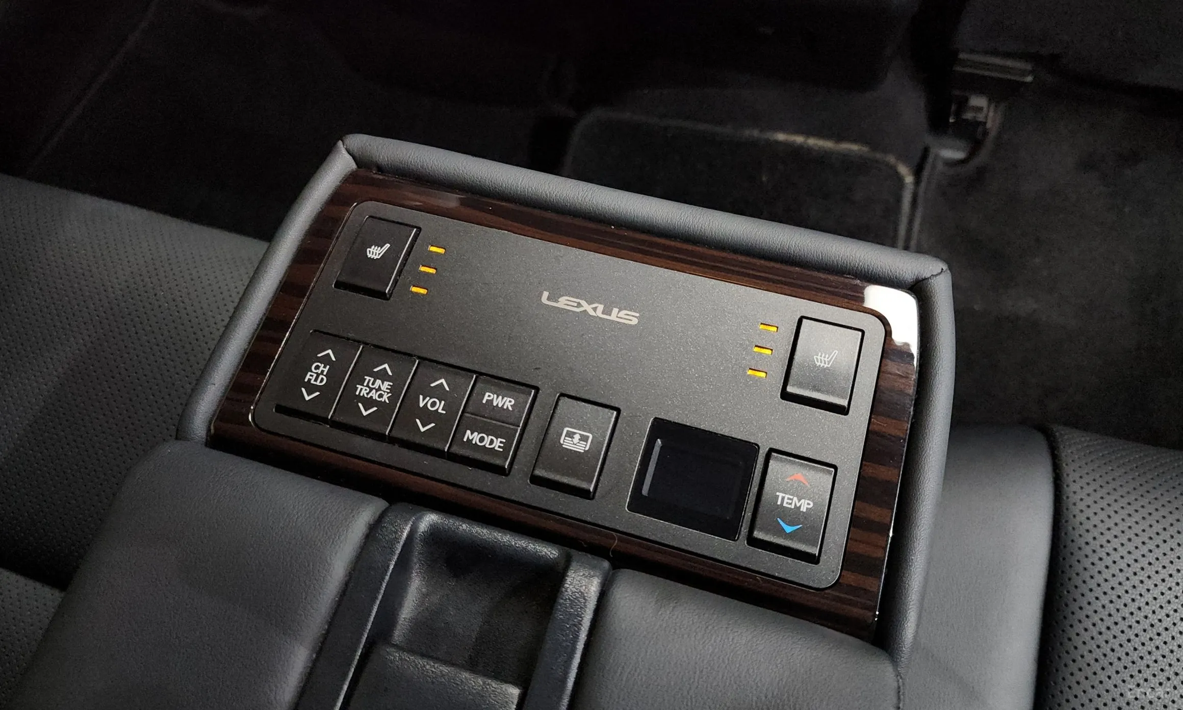 Lexus New ES300h превью 15
