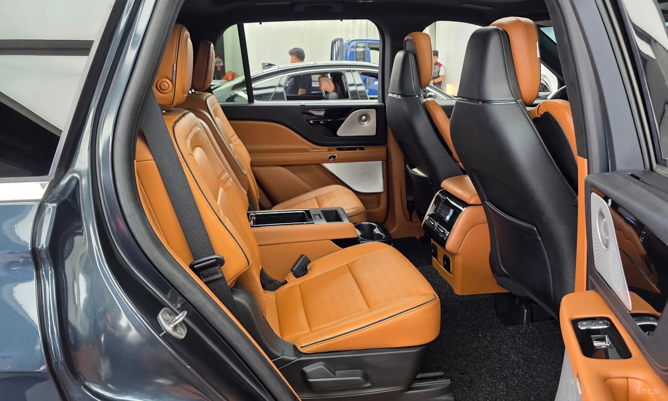 Lincoln Aviator 2nd Generation превью 12