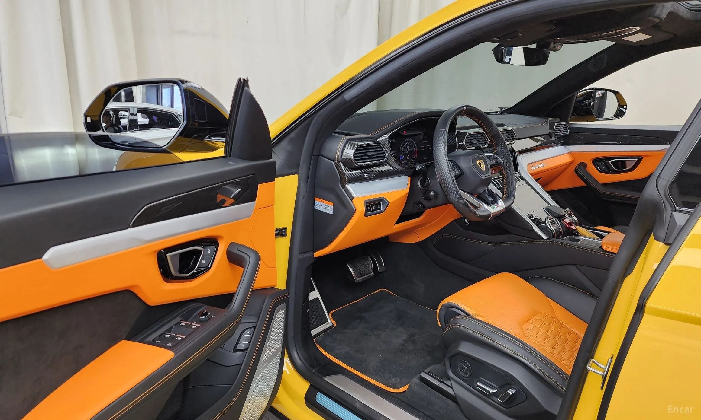 Lamborghini Urus превью 10
