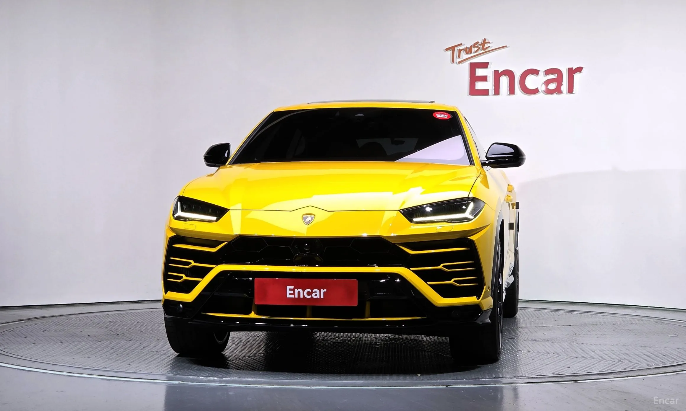 Lamborghini Urus превью 3