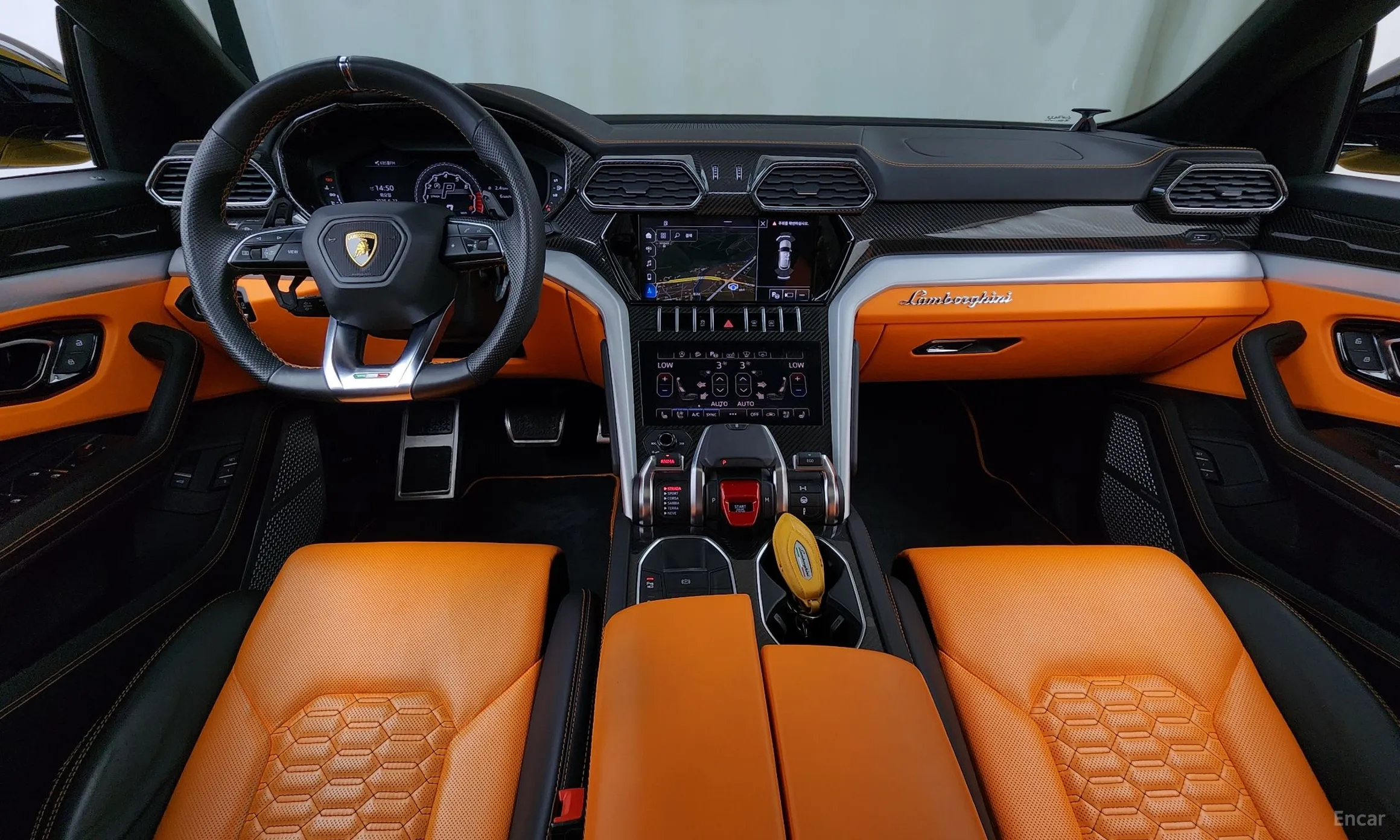 Lamborghini Urus превью 7