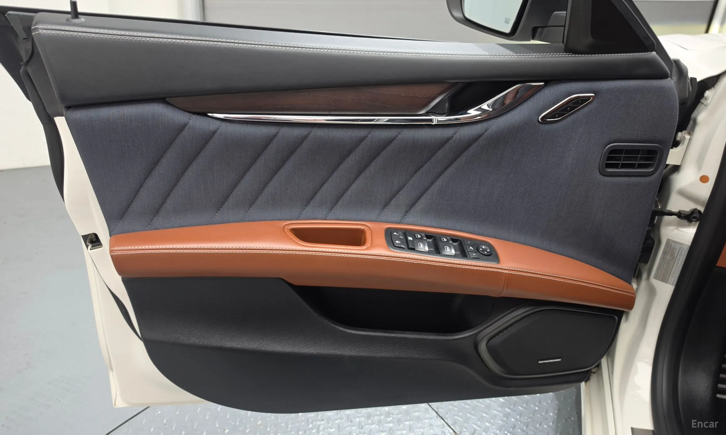 Maserati Quattroporte превью 18