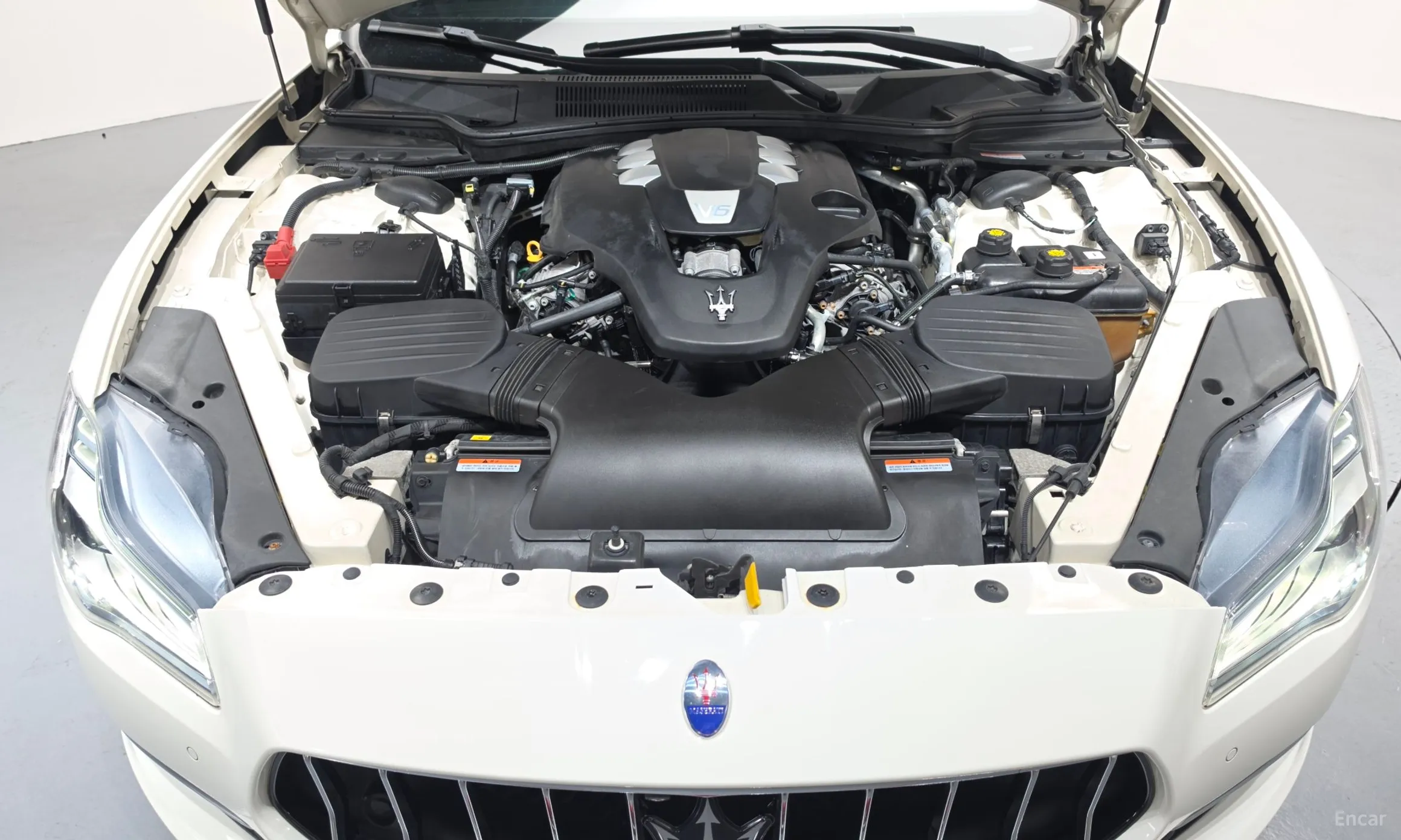 Maserati Quattroporte превью 6