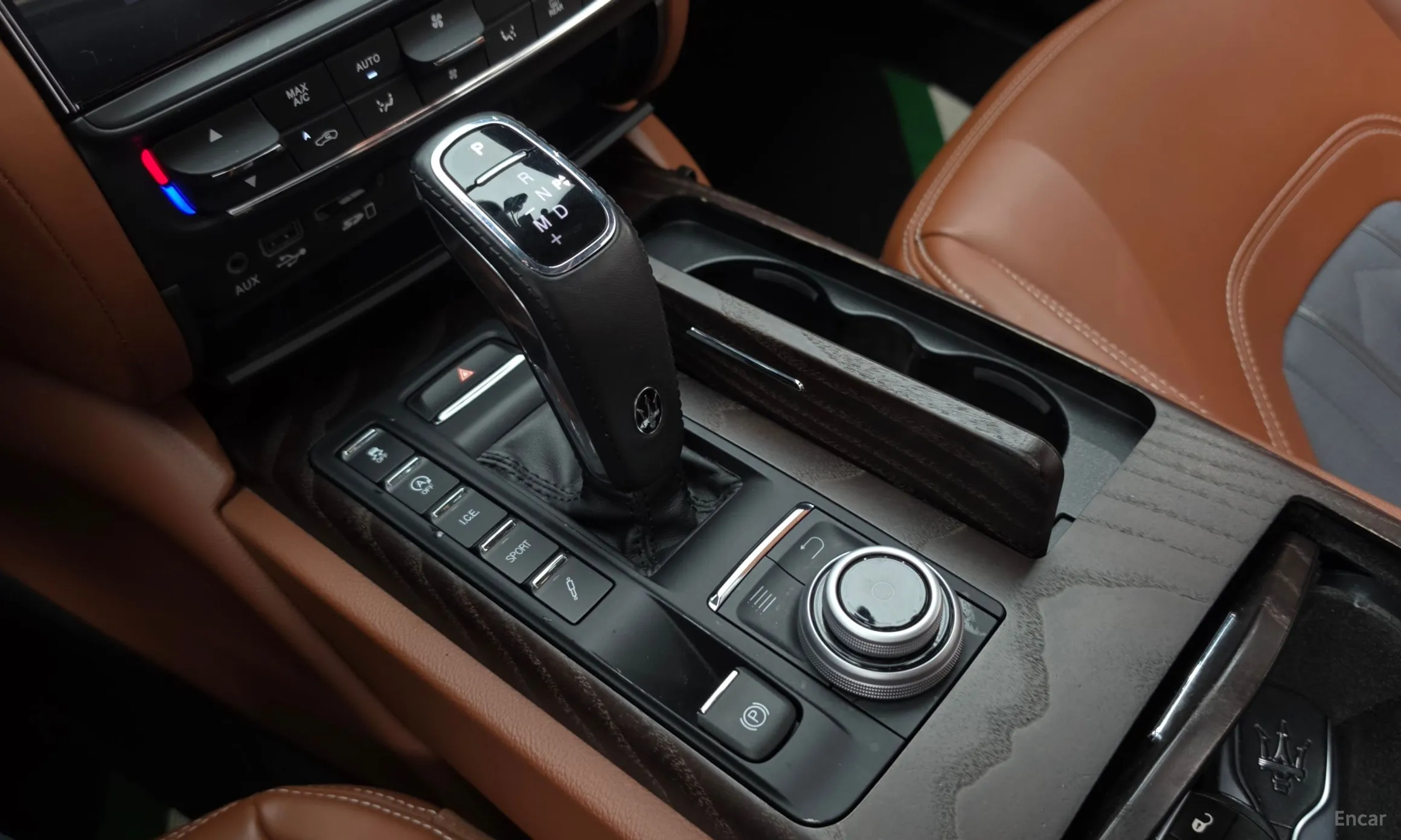 Maserati Quattroporte превью 9