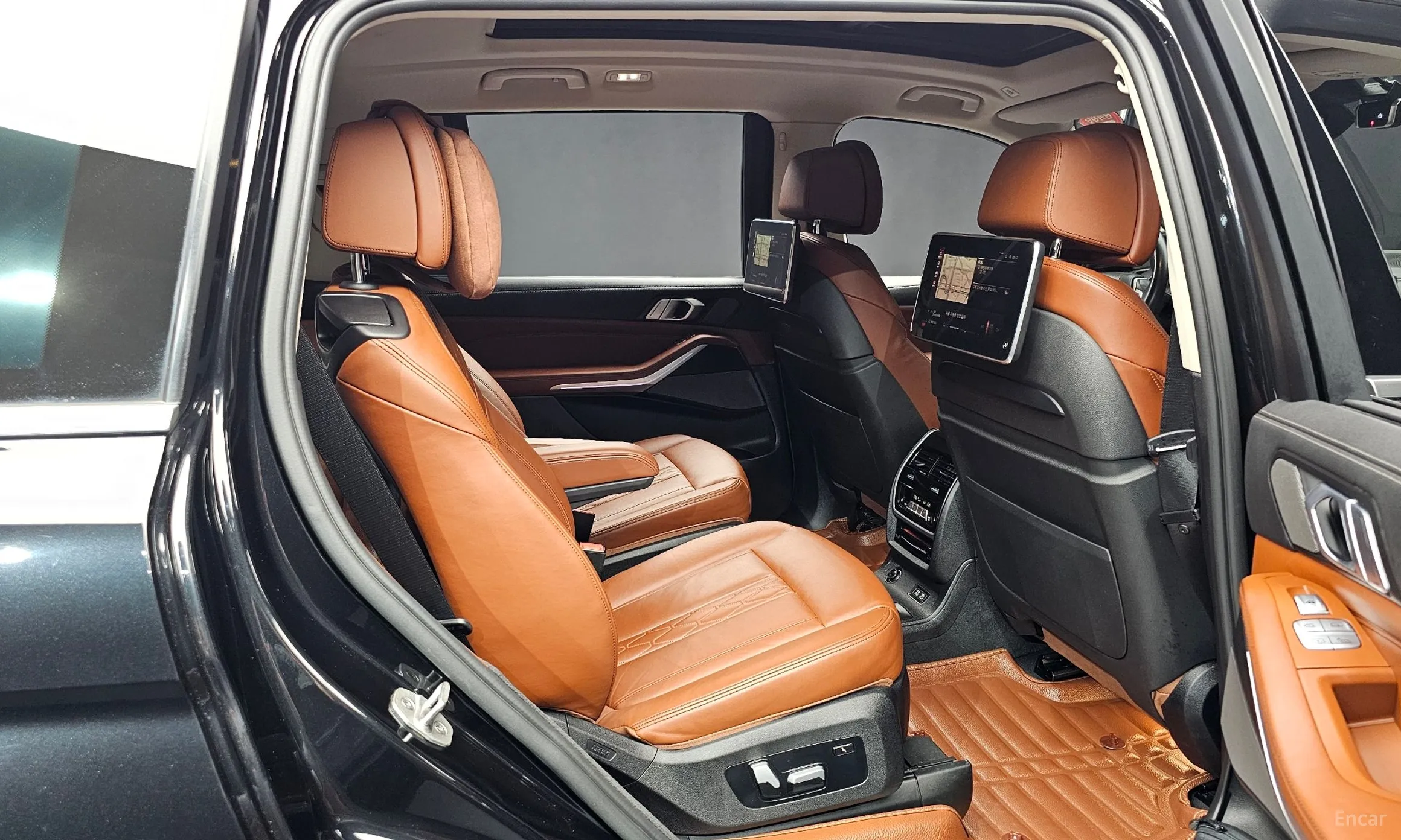 BMW X7 (G07) превью 11
