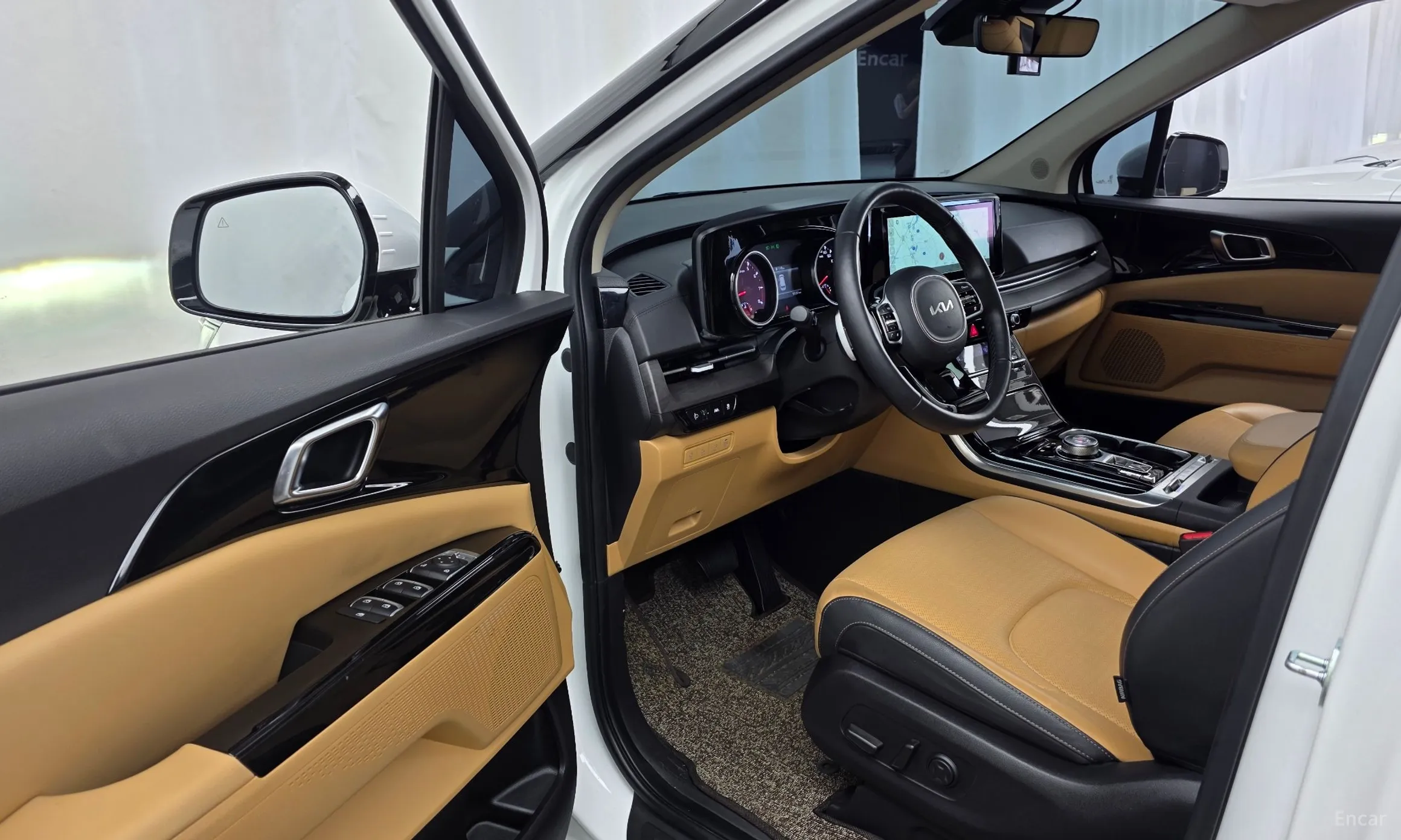 Kia Carnival Gen 4 превью 10