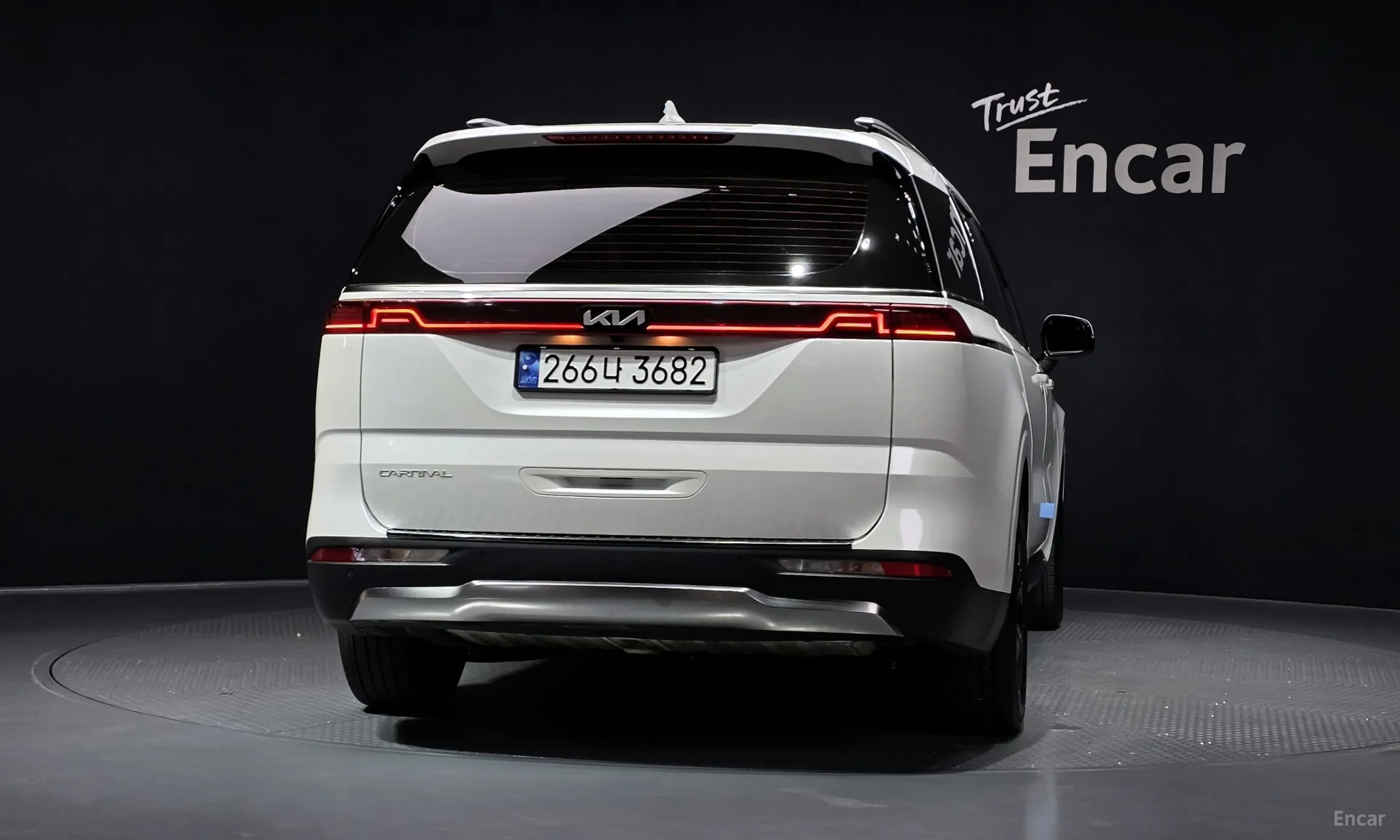 Kia Carnival Gen 4 превью 4