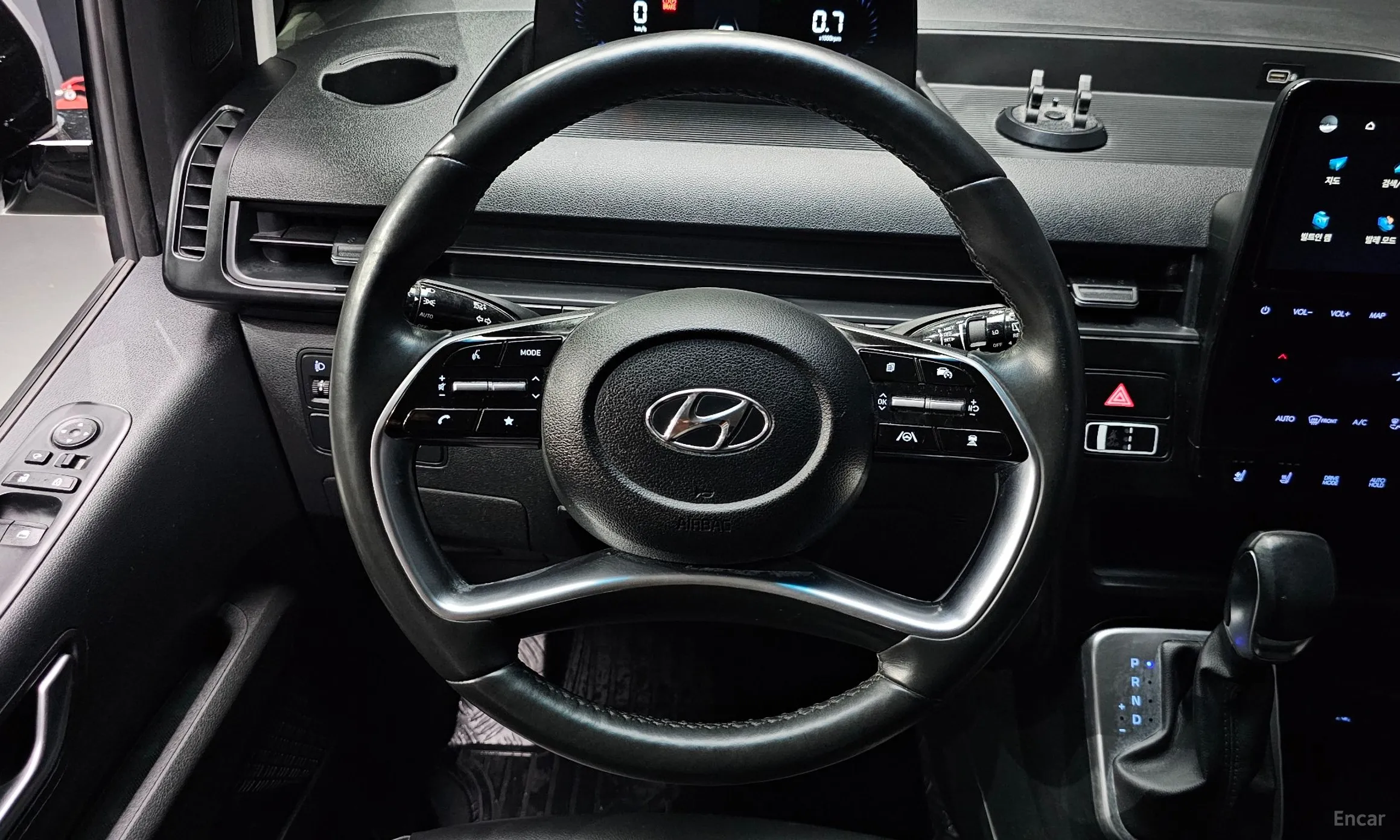 Hyundai Staria превью 13