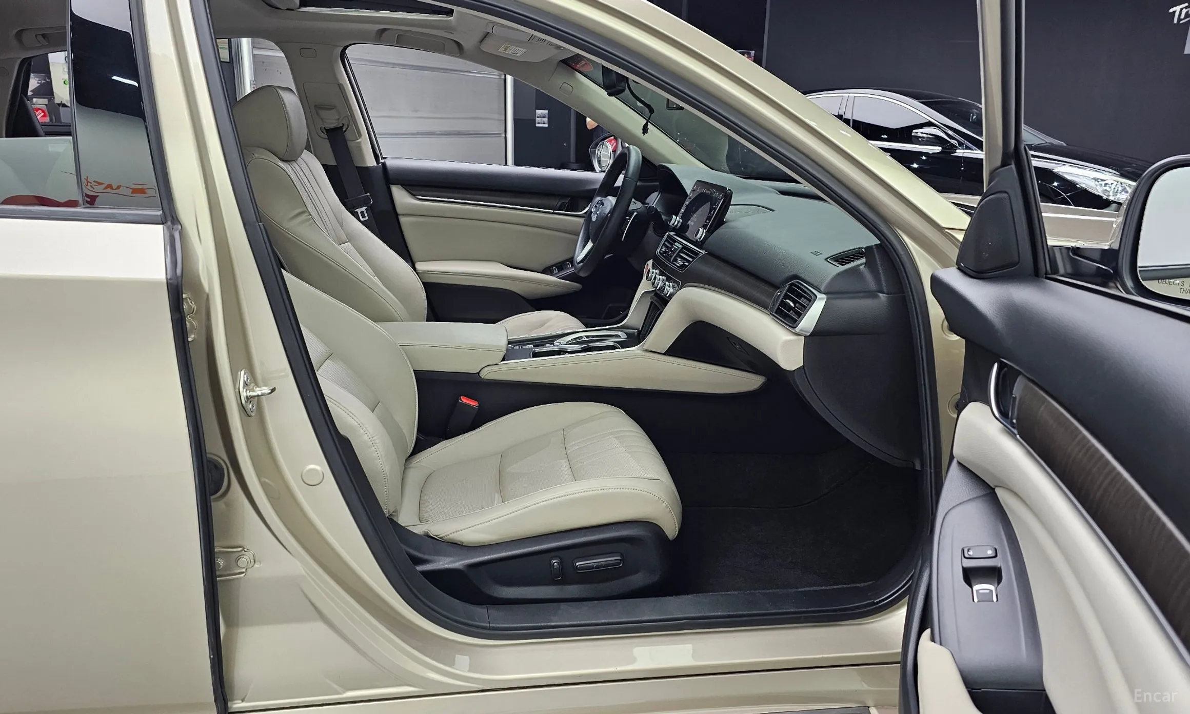 Honda Accord 10th Generation превью 11