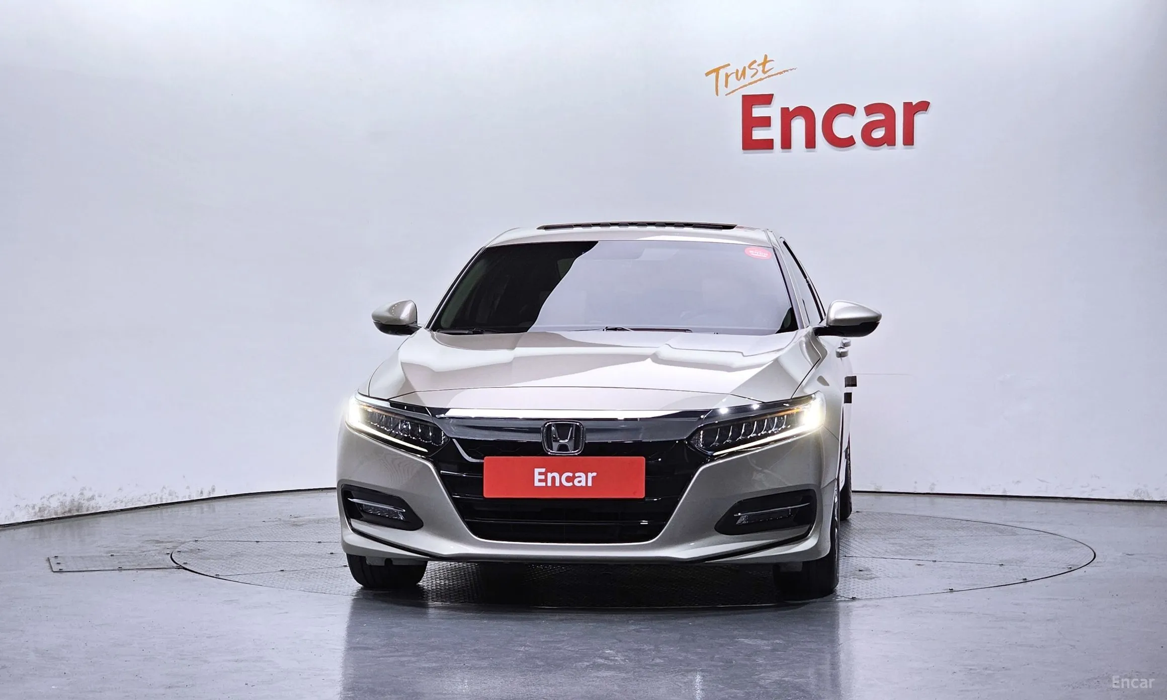 Honda Accord 10th Generation превью 3